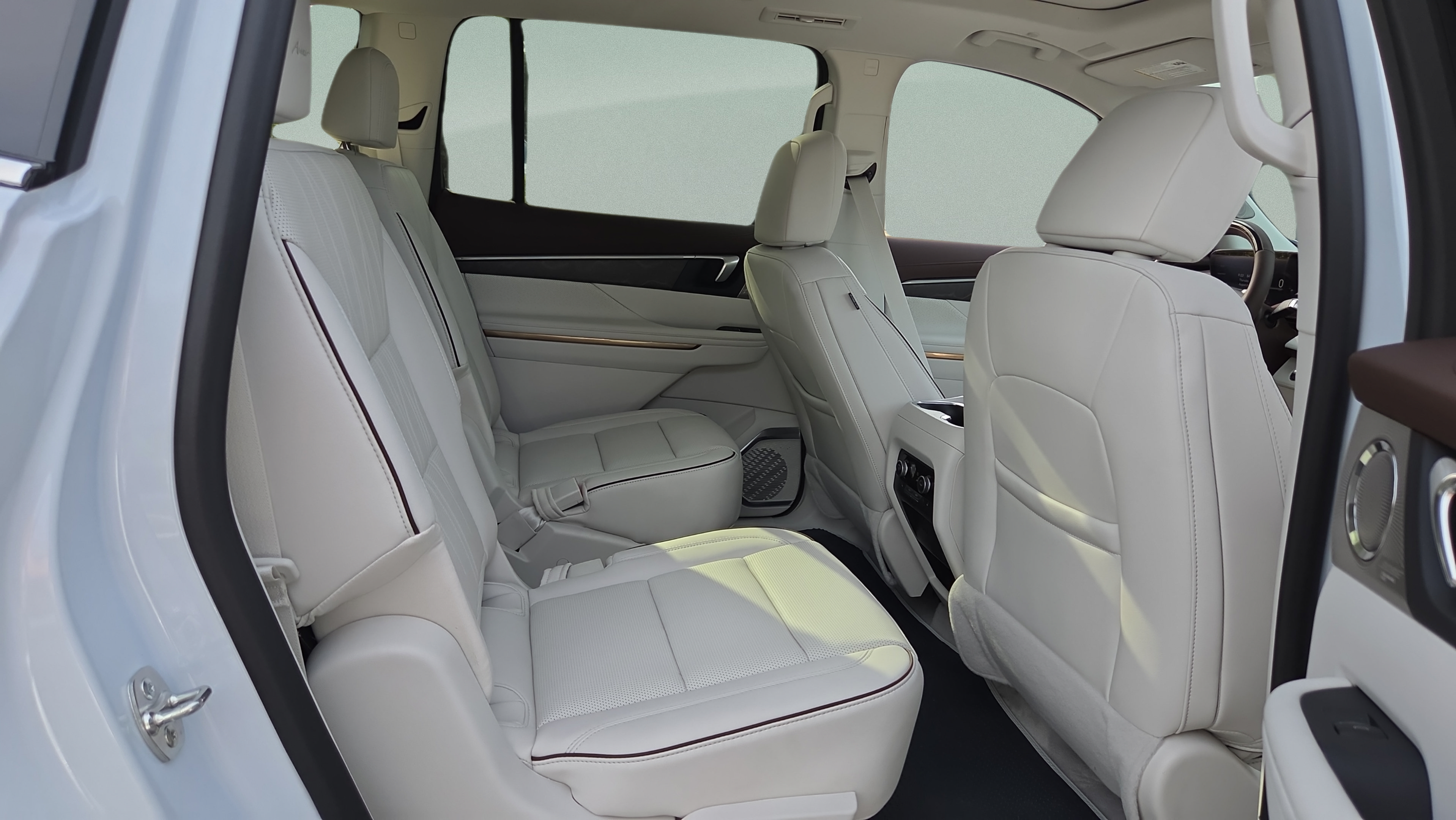 2026 Buick Enclave Avenir - Photo 14
