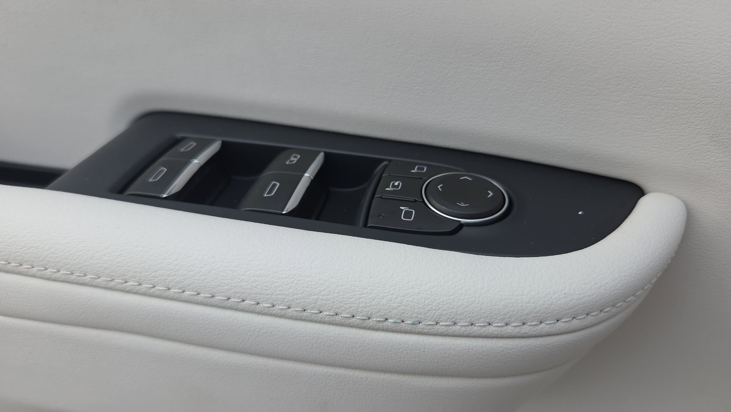 2026 Buick Enclave Avenir - Photo 28