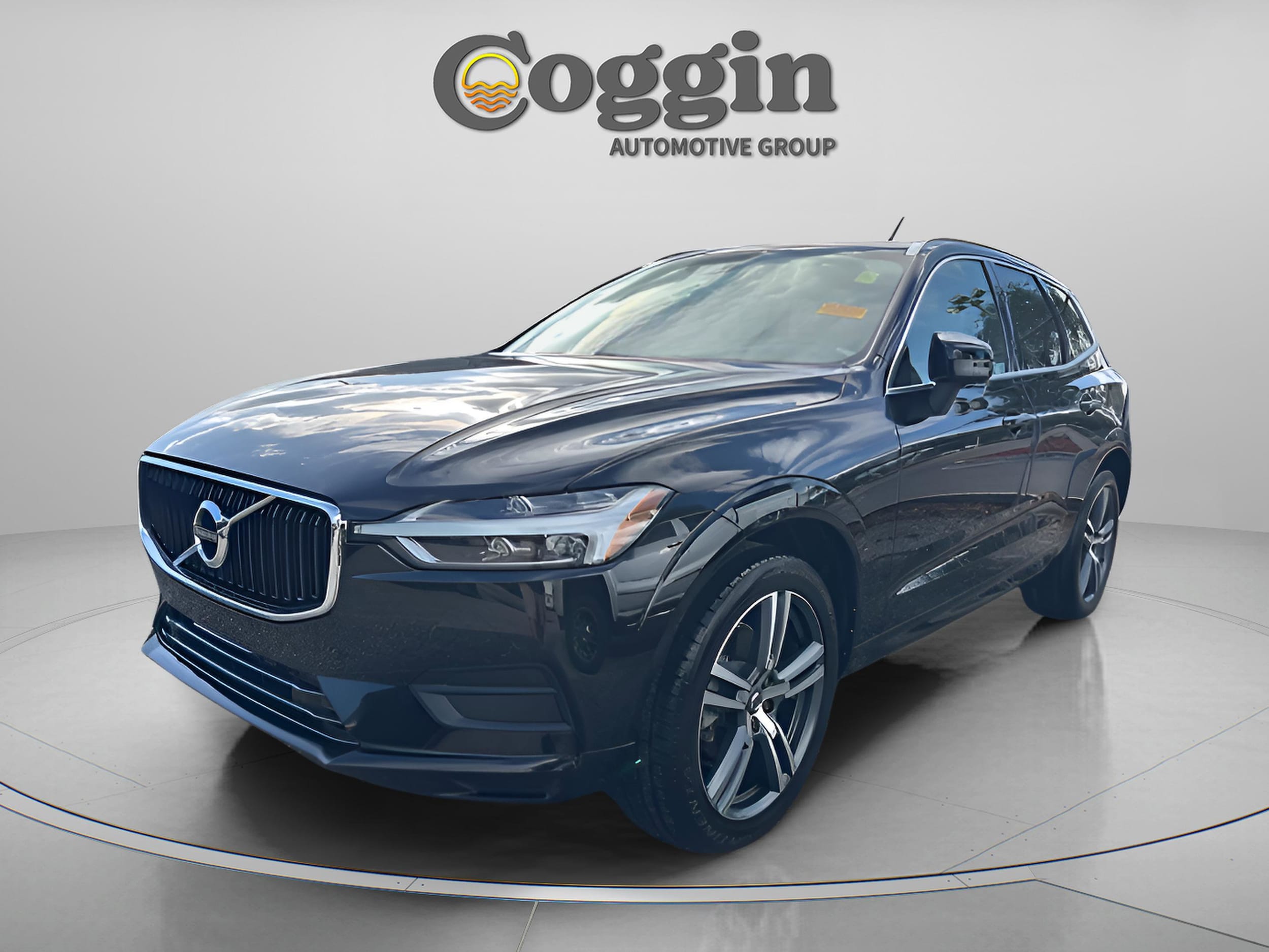 2020 Volvo XC60 Momentum's photo