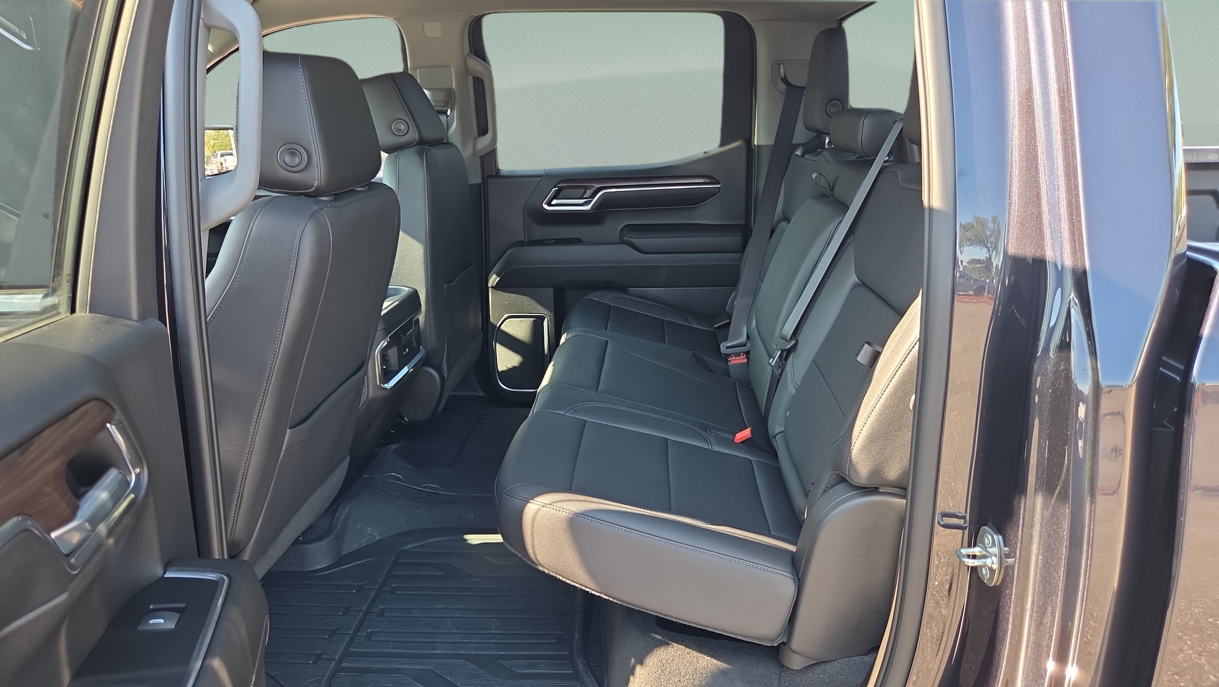 2023 GMC Sierra 1500 SLT - Photo 10