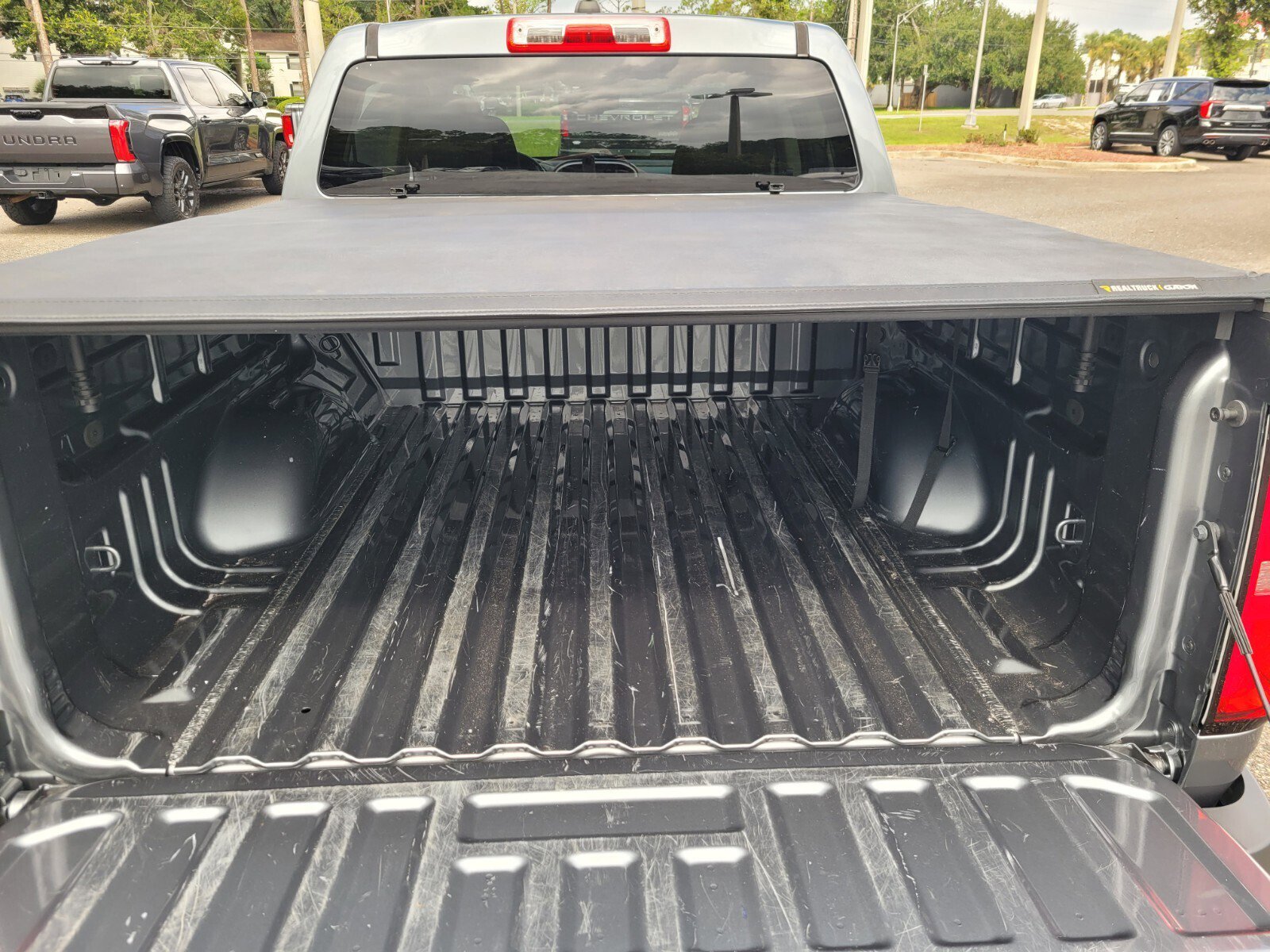 2022 Chevrolet Colorado LT photo 3