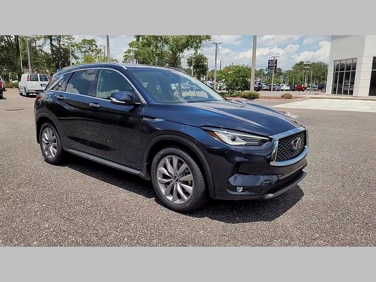 2022 Infiniti QX50 Luxe photo 39