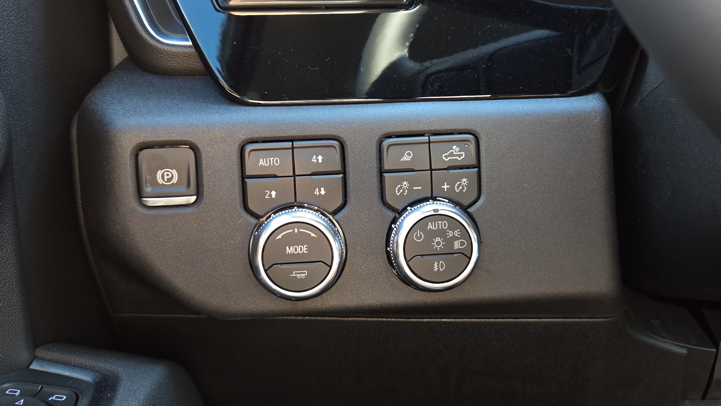 2026 GMC Sierra 3500HD SLT - Photo 14