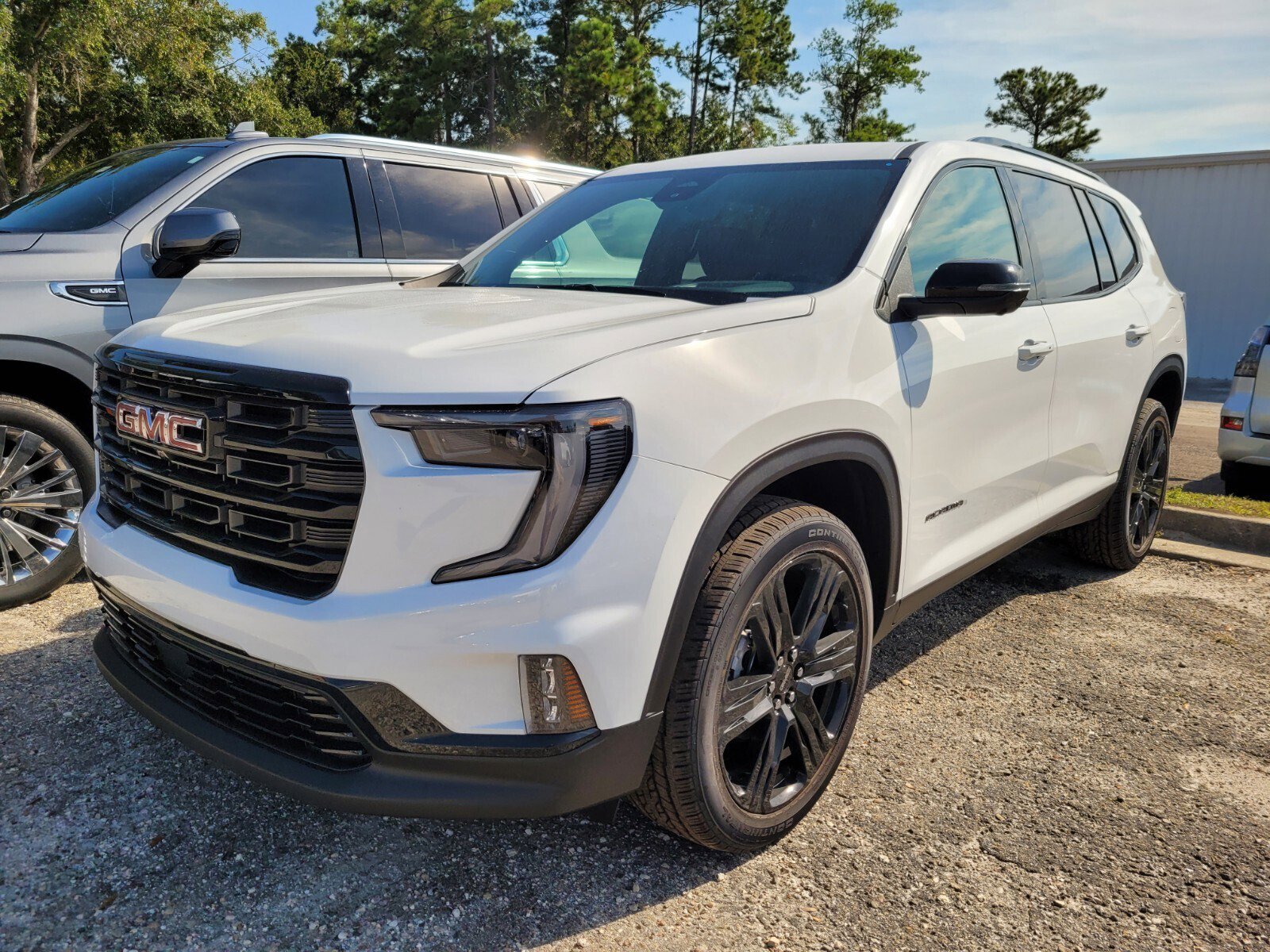 2026 Gmc Acadia Elevation photo 2