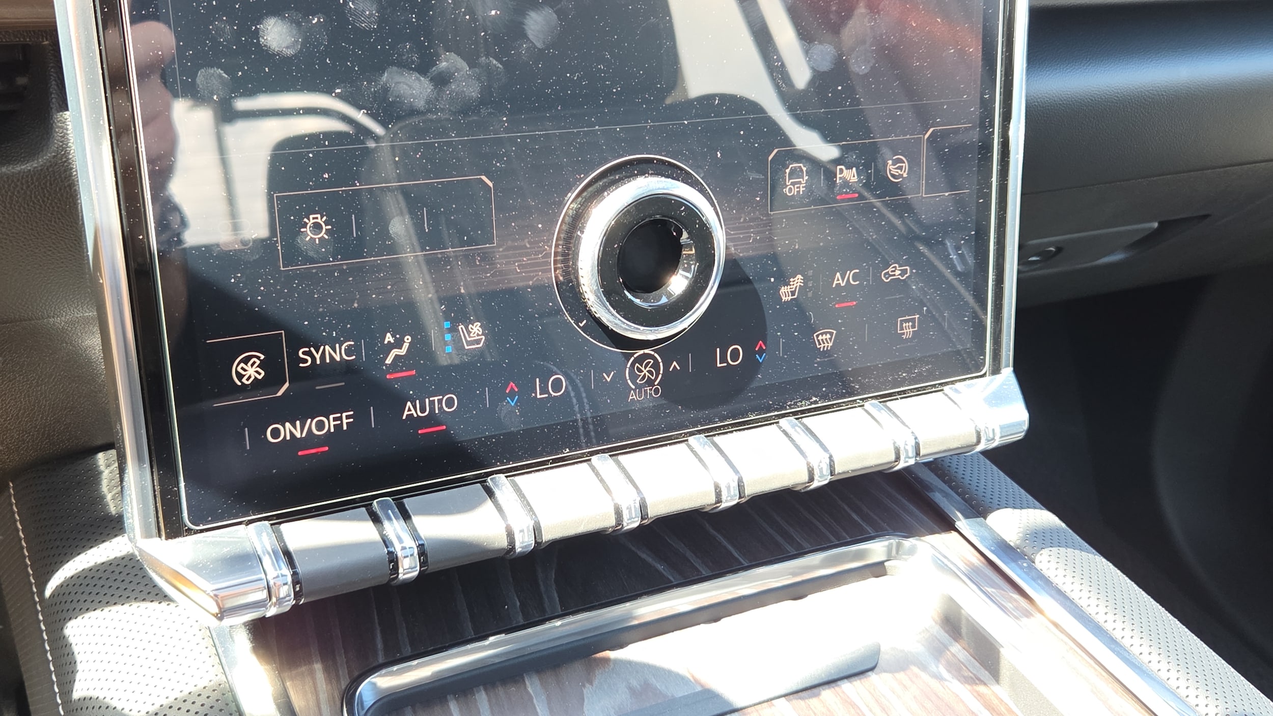2025 GMC Sierra EV Denali - Photo 14
