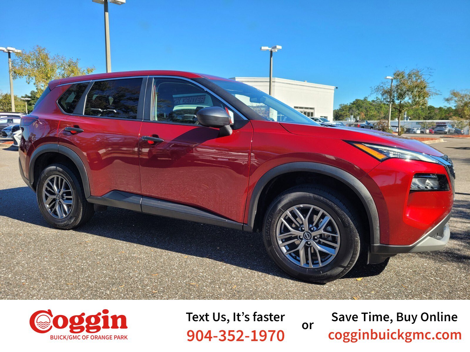 2023 Nissan Rogue S's photo