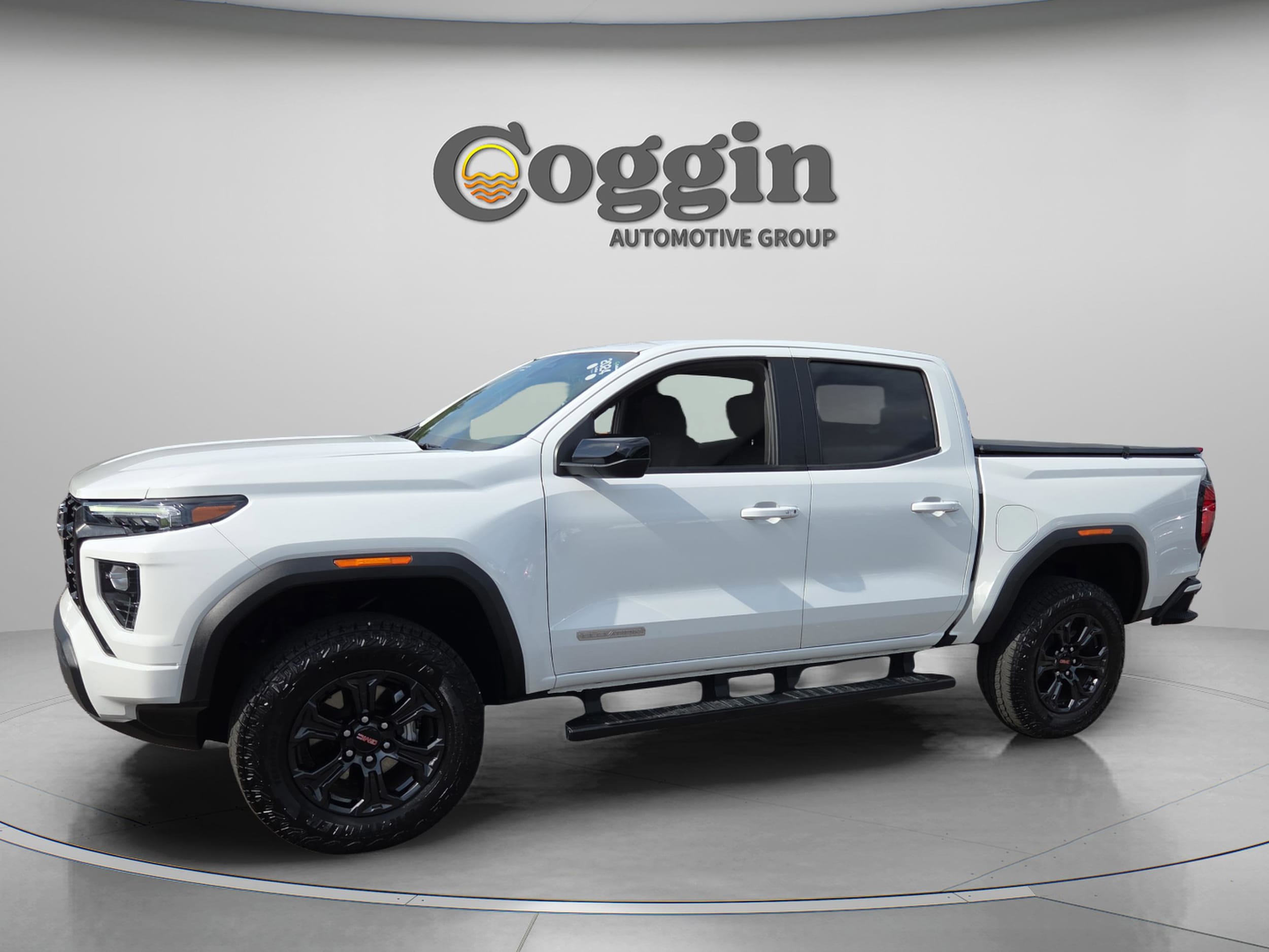 2024 GMC Canyon 2WD Elevation Crew Cab Short Box's photo