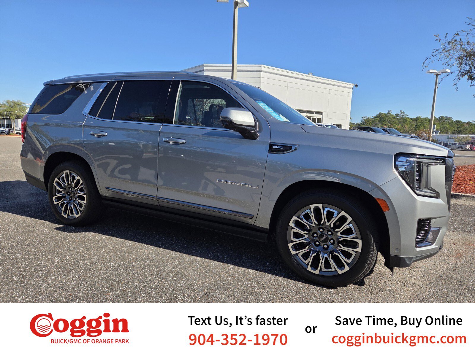 2024 GMC Yukon Denali Ultimate's photo