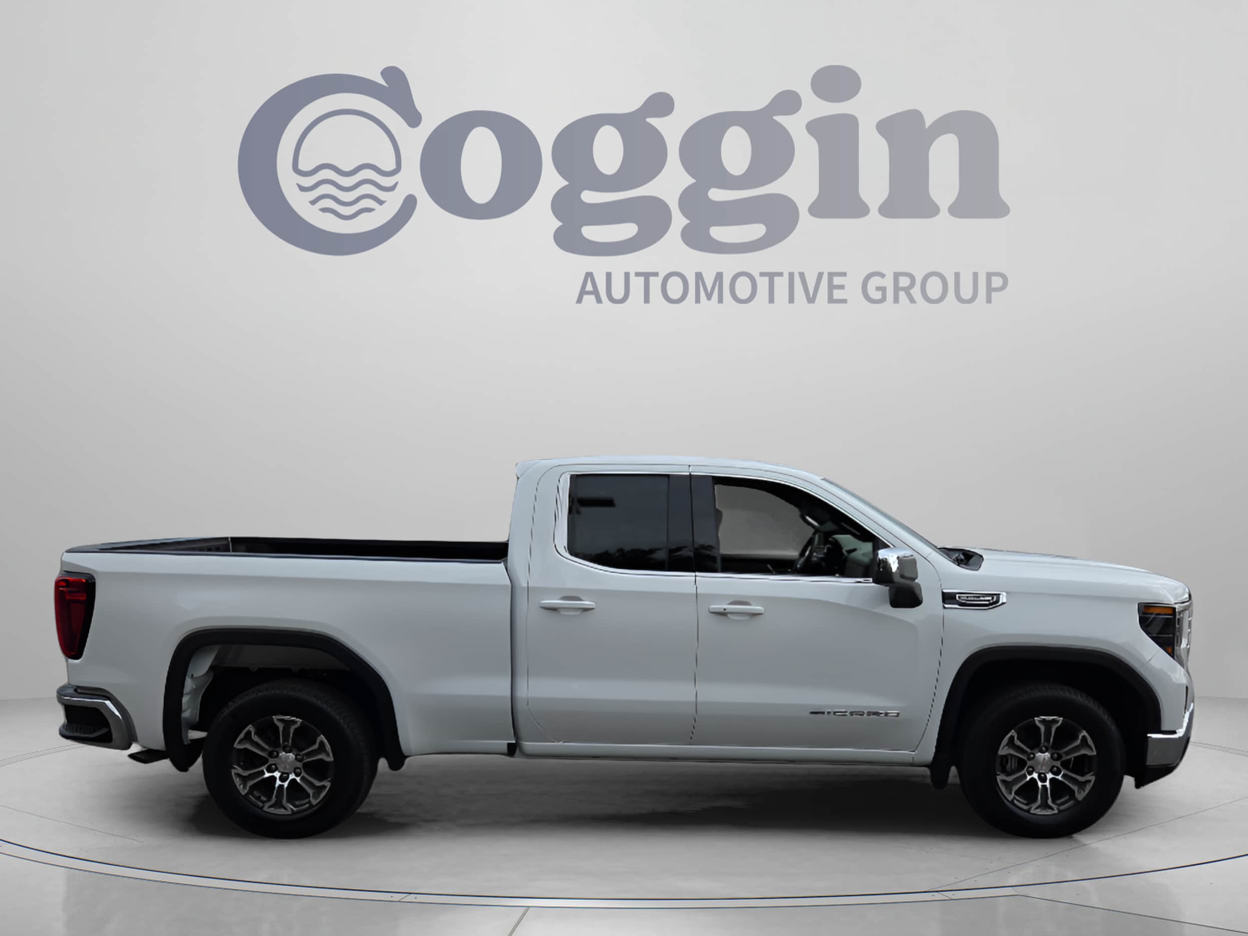 2026 GMC Sierra 1500 SLE - Photo 7