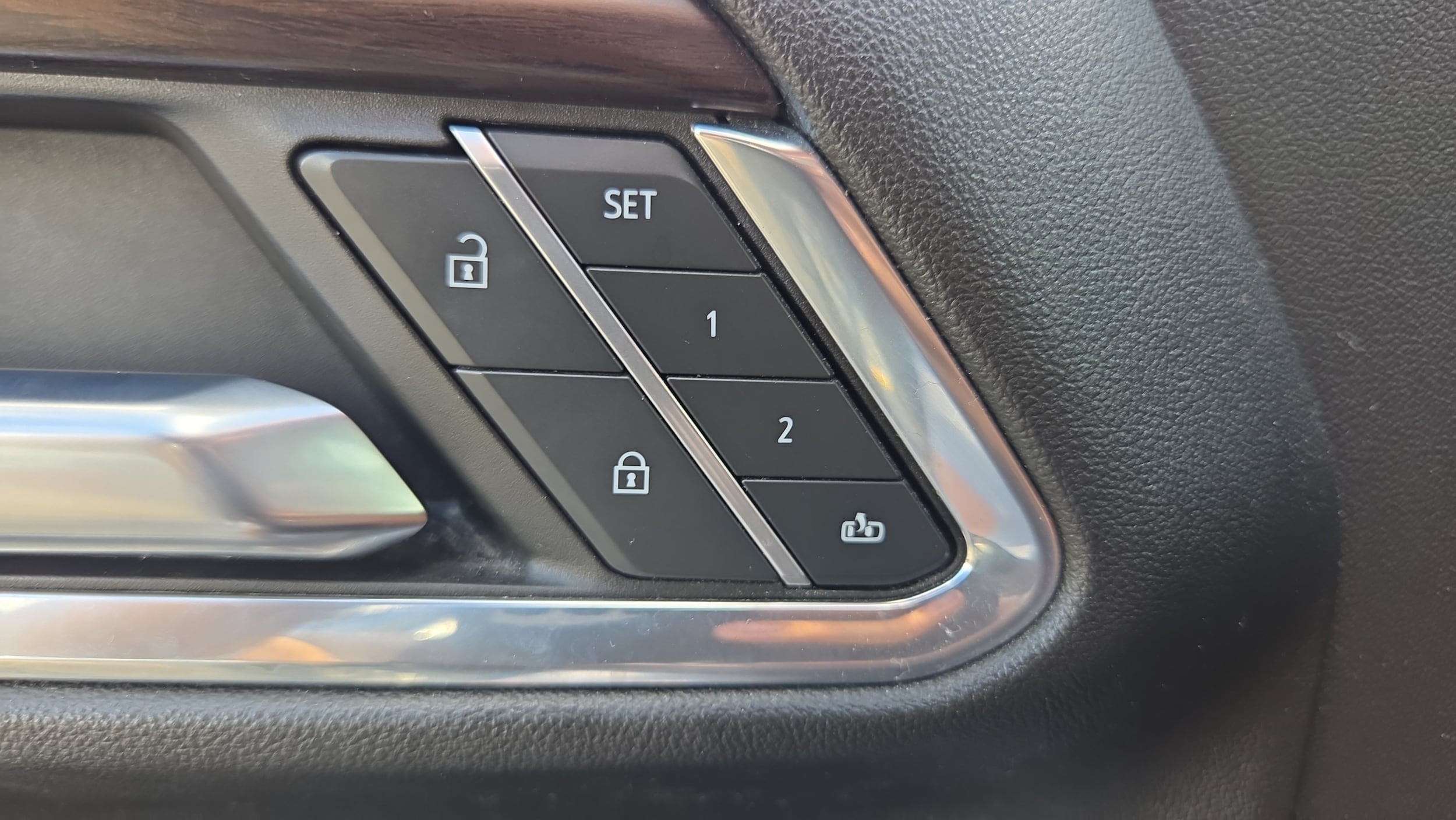 2023 GMC Sierra 1500 SLT - Photo 34