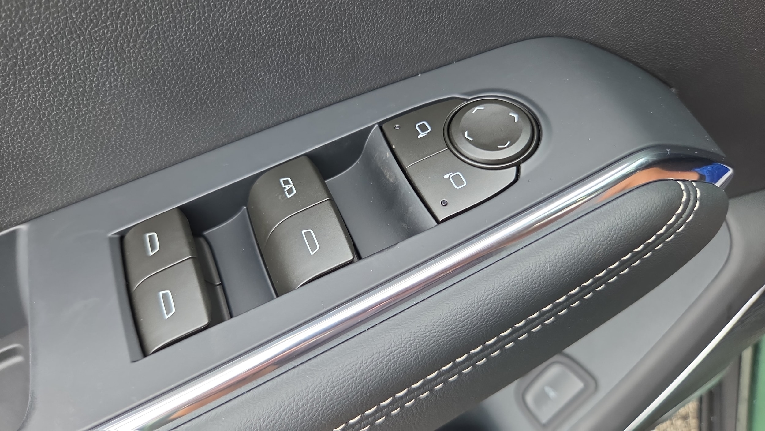 2027 GMC Acadia Elevation - Photo 33