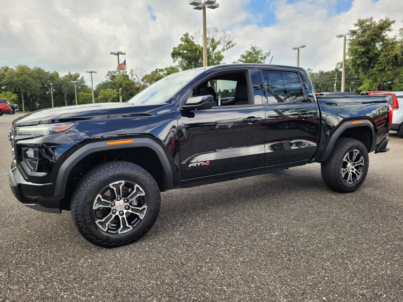 2024 Gmc Canyon AT4 photo 2