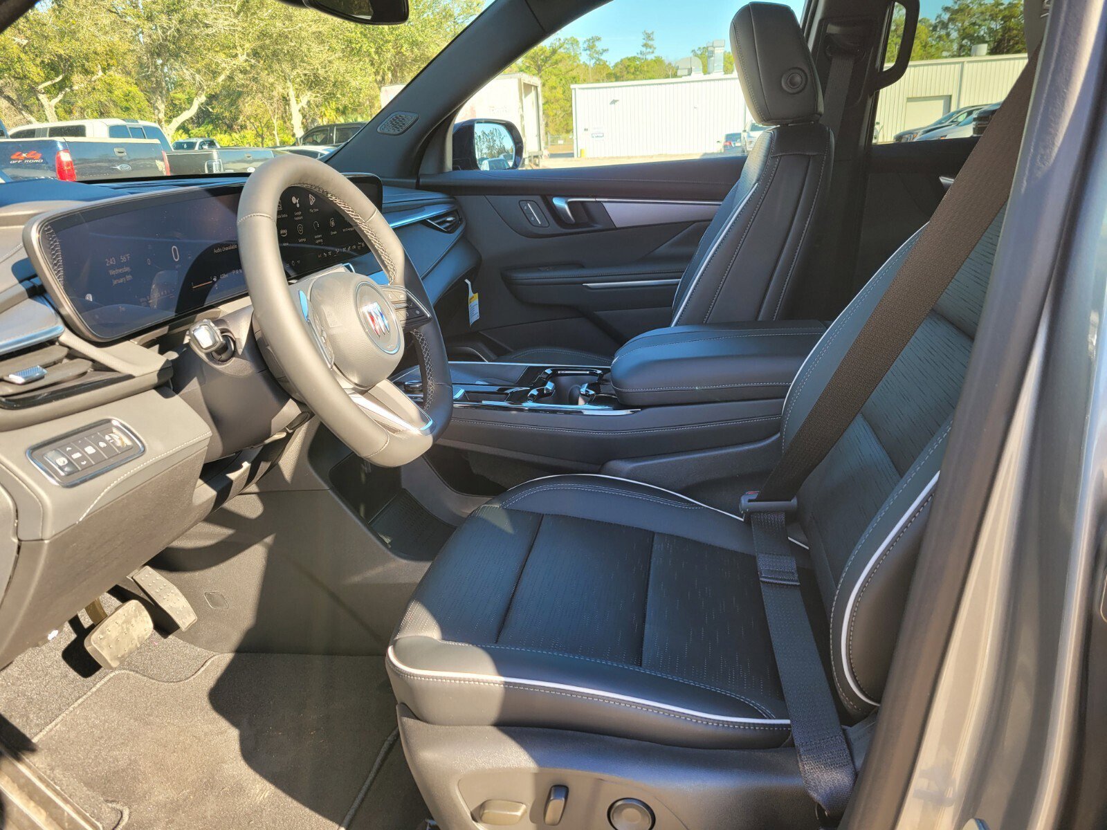 2025 Buick Enclave Sport Touring photo 3