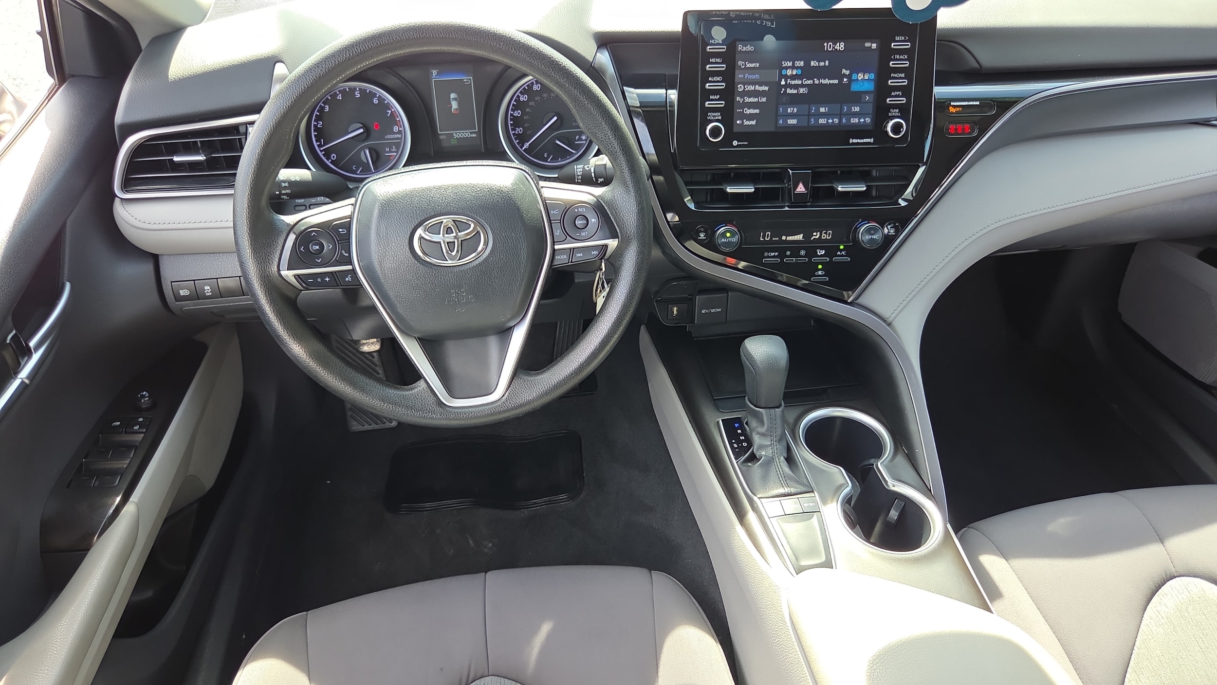 2024 Toyota Camry LE - Photo 11