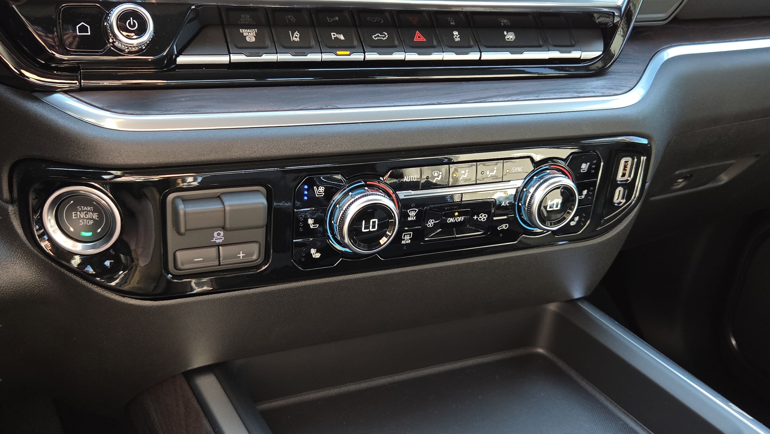 2026 GMC Sierra 3500HD SLT - Photo 16