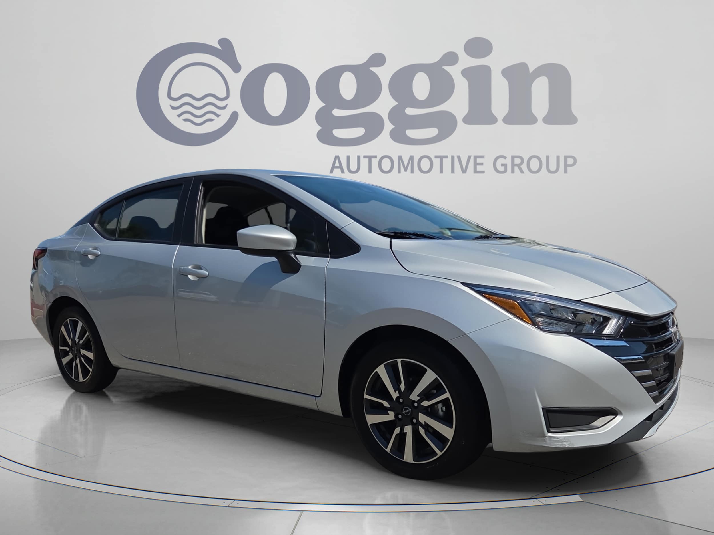 2025 Nissan Versa Sedan SV - Photo 7