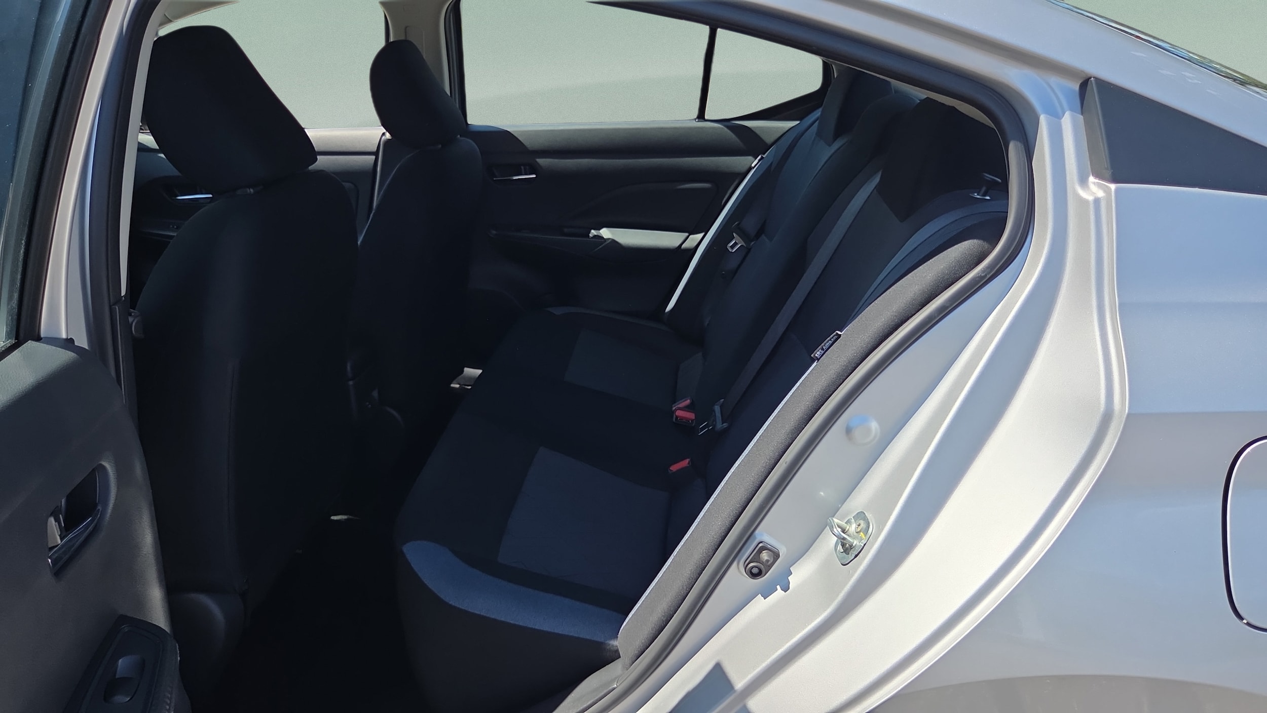2025 Nissan Versa Sedan SV - Photo 10