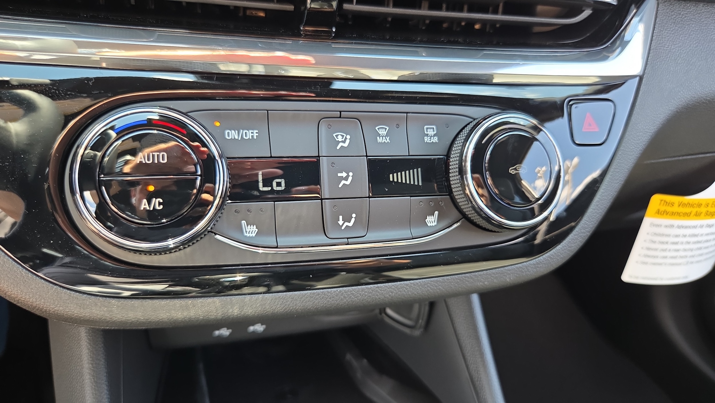 2026 Buick Envista Sport Touring - Photo 21