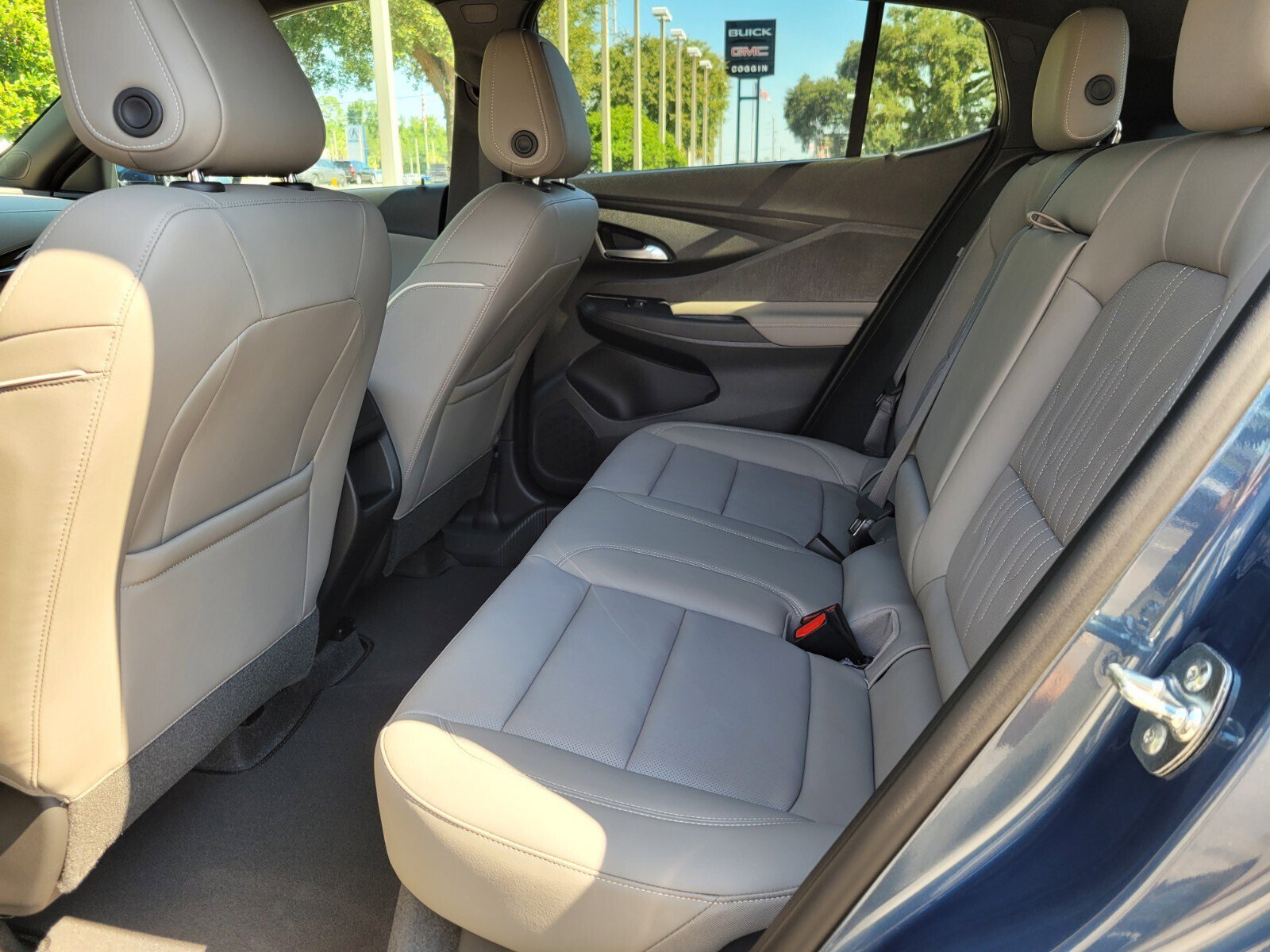2025 Buick Envista Avenir photo 4