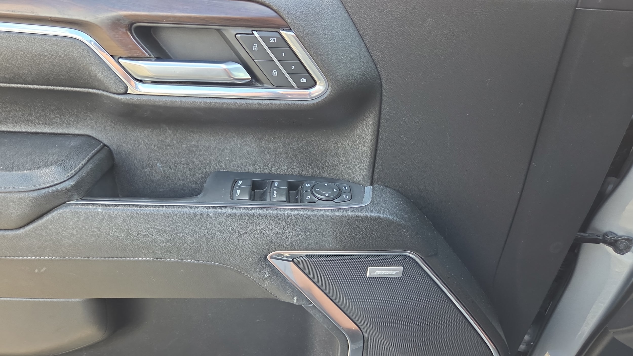 2023 GMC Sierra 1500 SLT - Photo 33