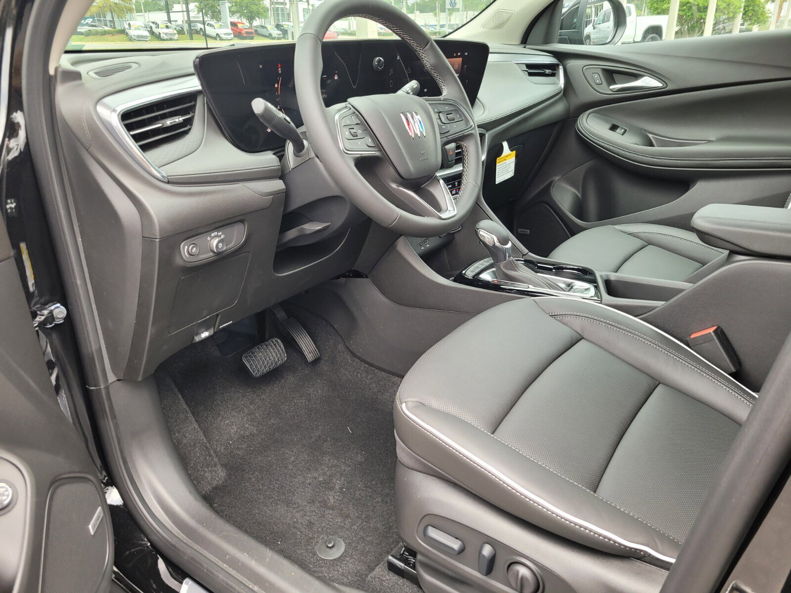 2025 Buick Encore GX Avenir photo 3