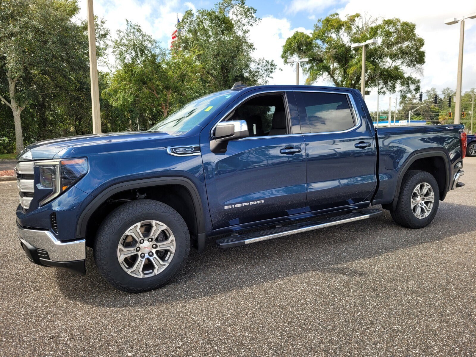 2022 Gmc Sierra 1500 SLE photo 2