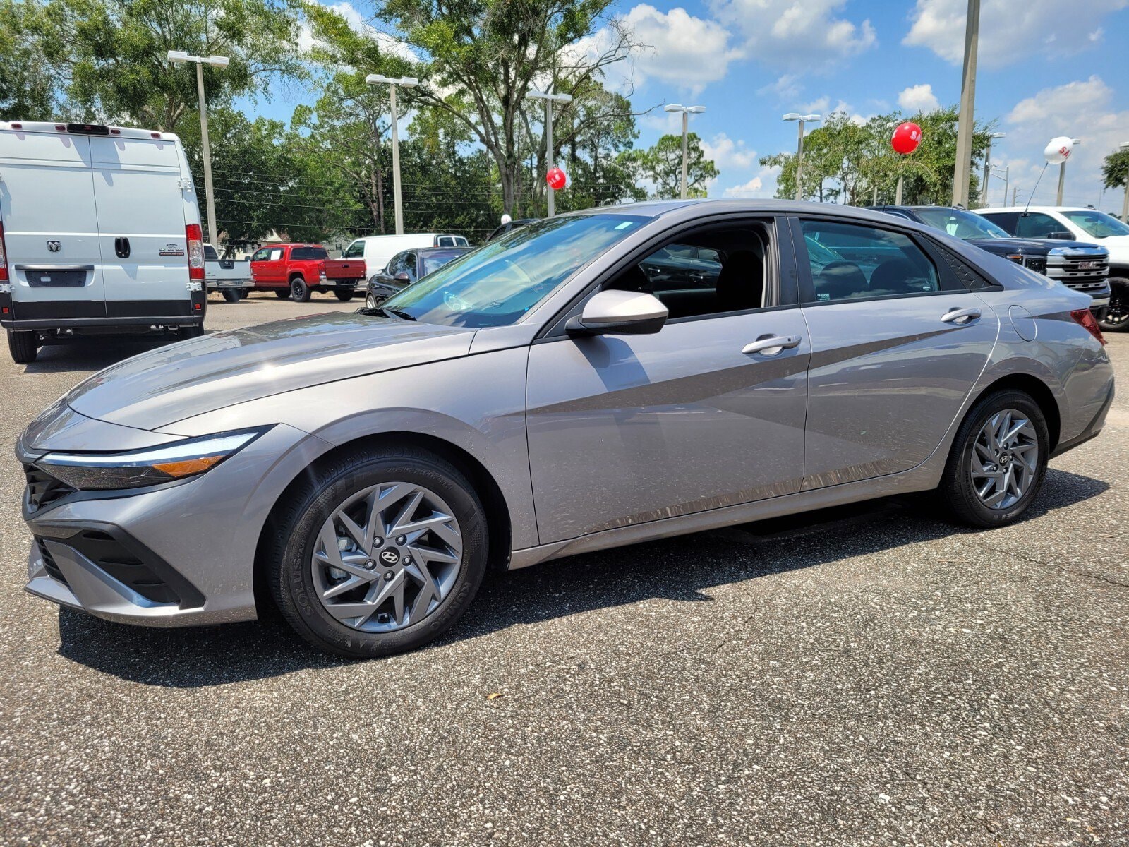 Used 2024 Hyundai Elantra SEL with VIN KMHLM4DG8RU663026 for sale in Jacksonville, FL