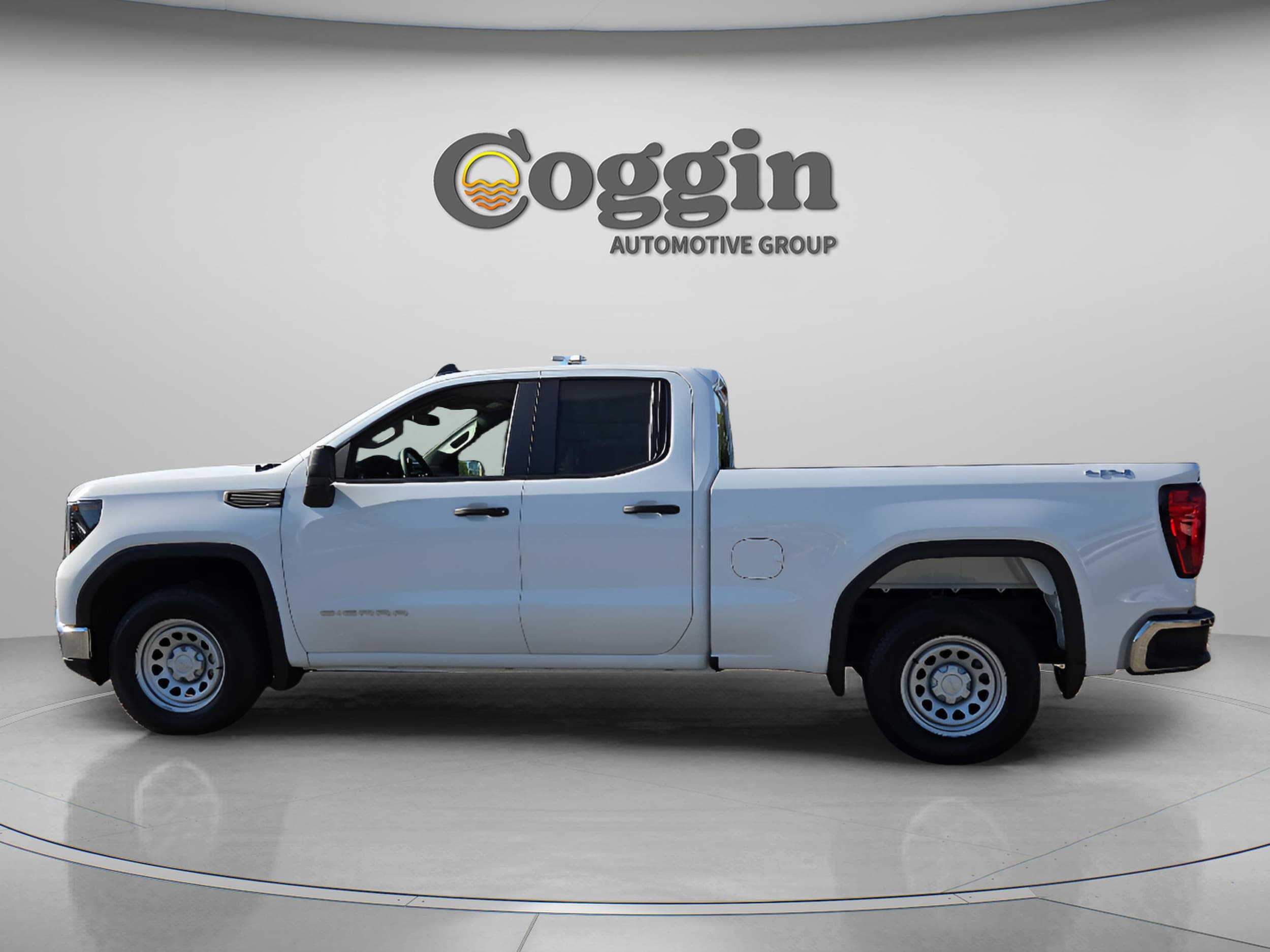 2026 GMC Sierra 1500 Pro - Photo 2