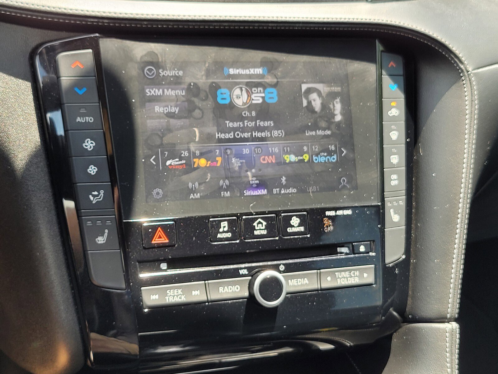 2022 Infiniti QX50 Luxe photo 13