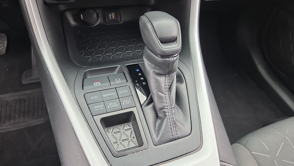 Used 2024 Toyota RAV4 XLE SUV