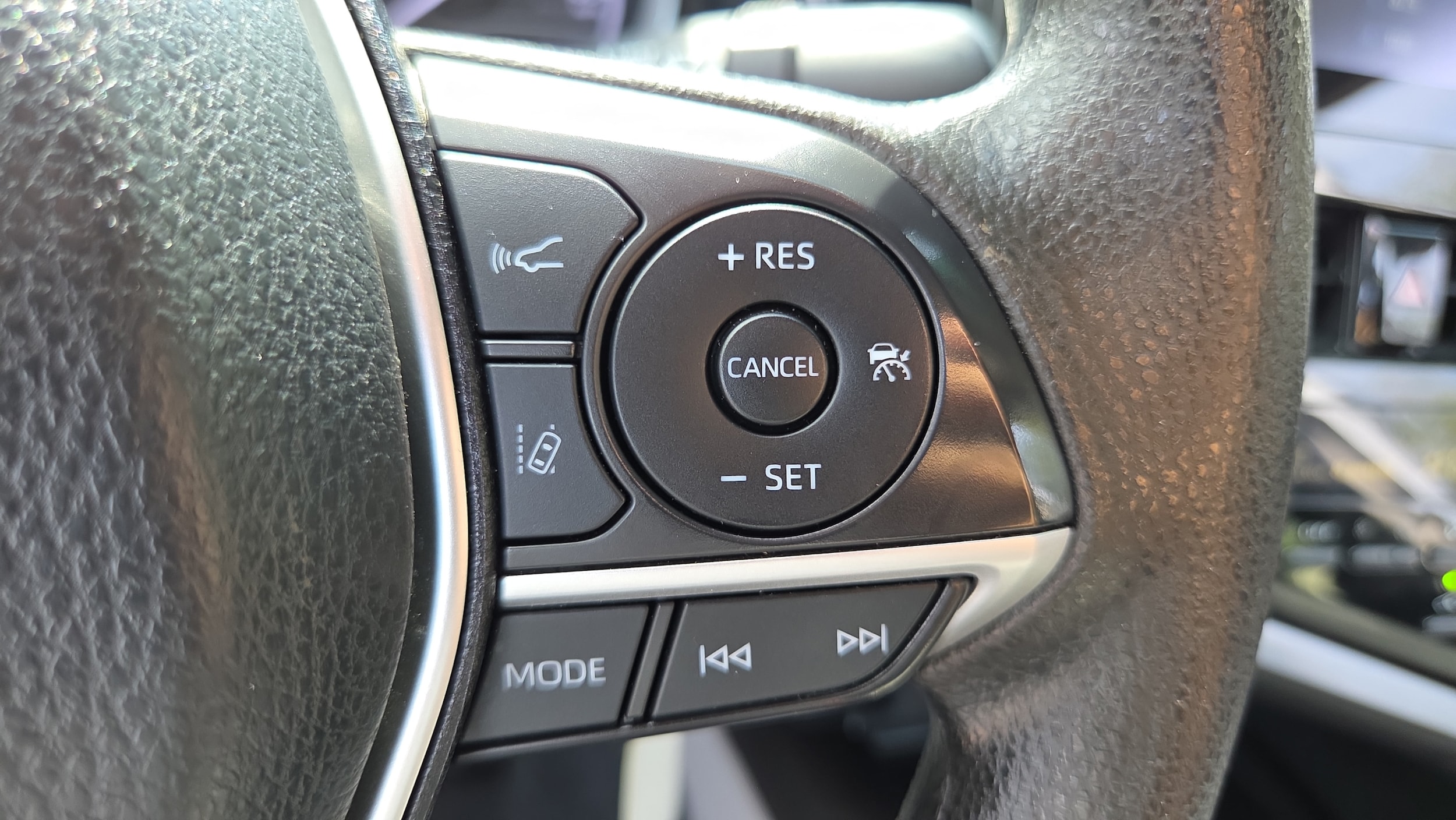 2024 Toyota Camry LE - Photo 24