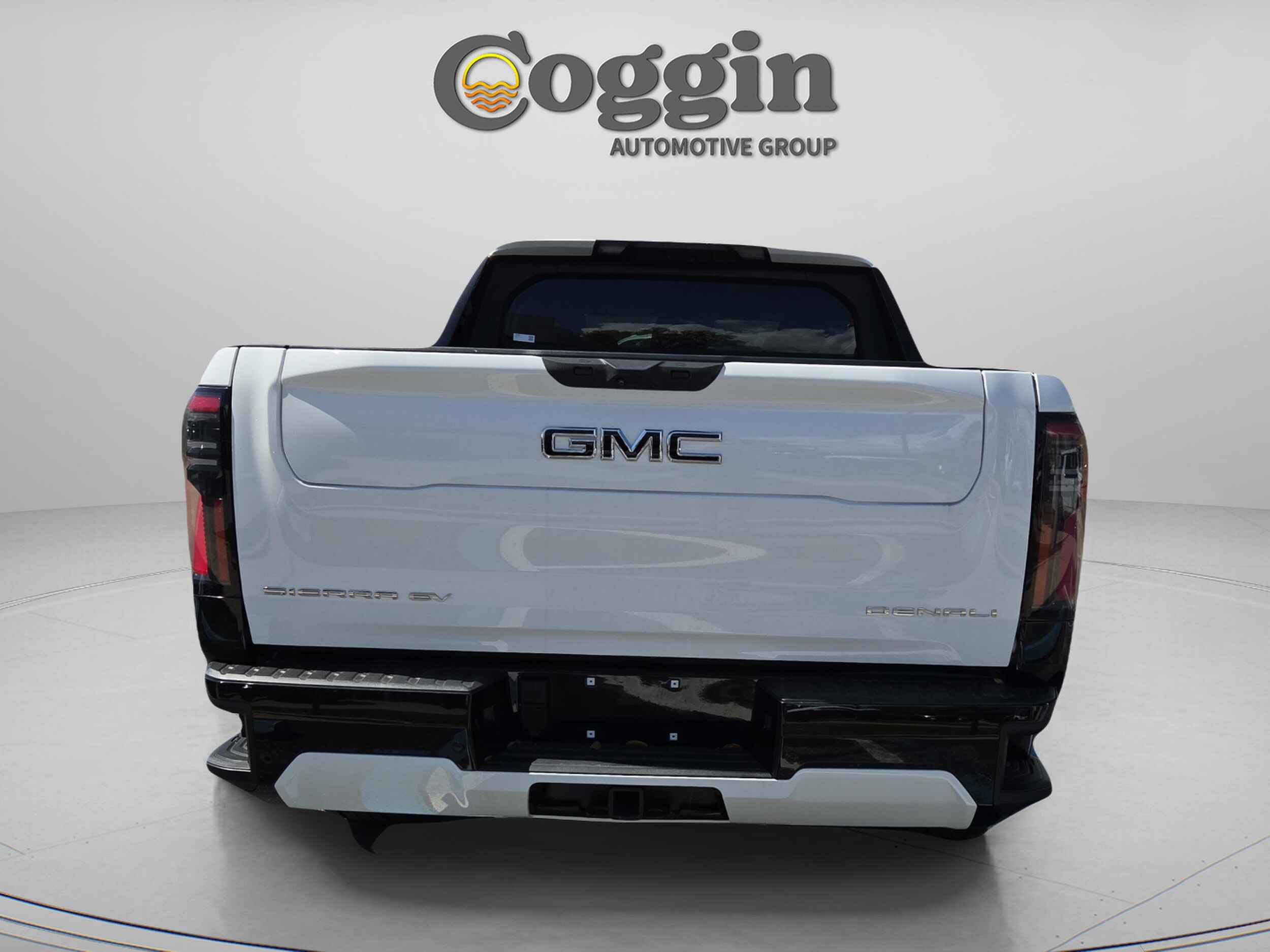 2025 GMC Sierra EV Denali - Photo 10