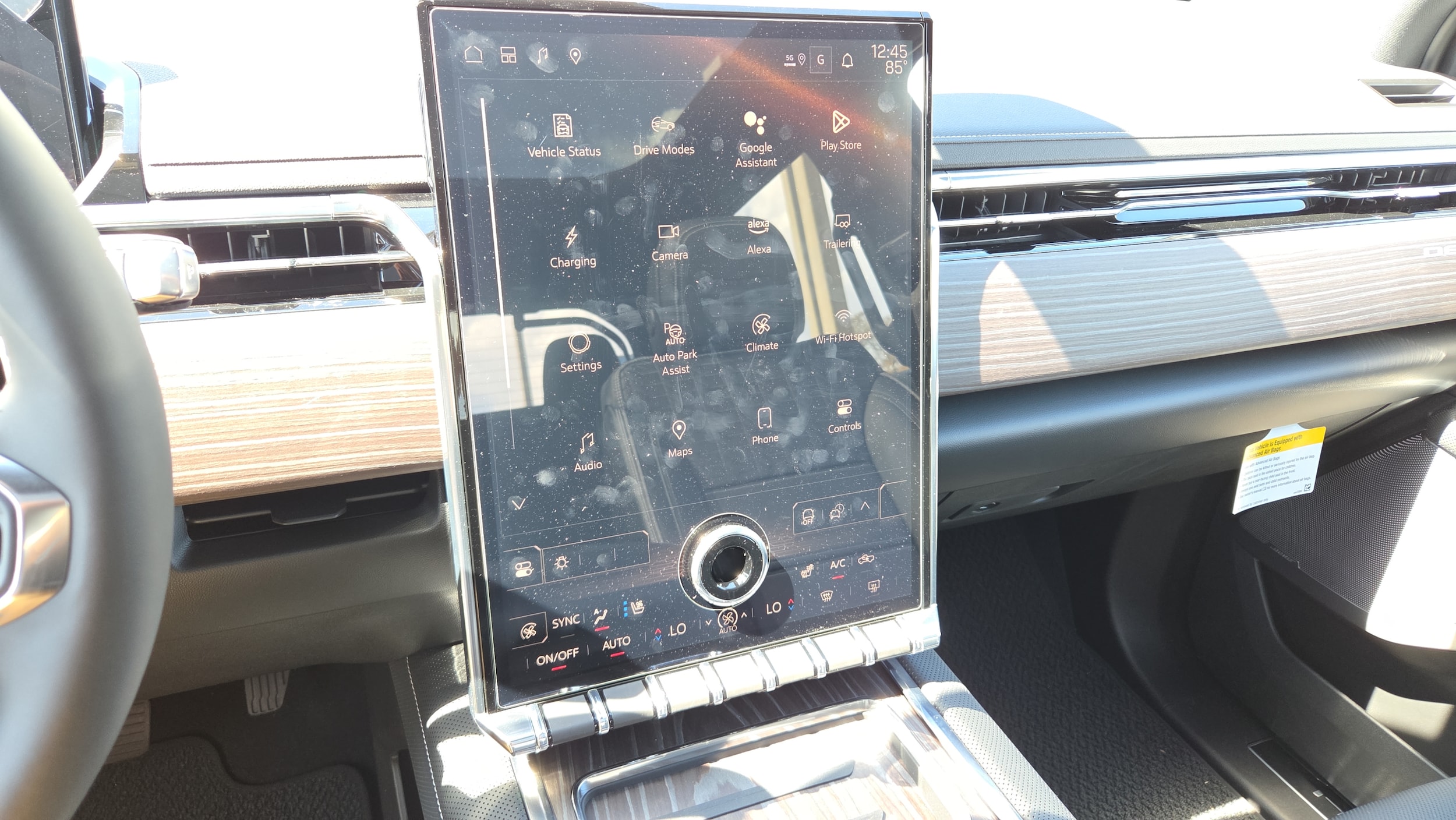 2025 GMC Sierra EV Denali - Photo 17
