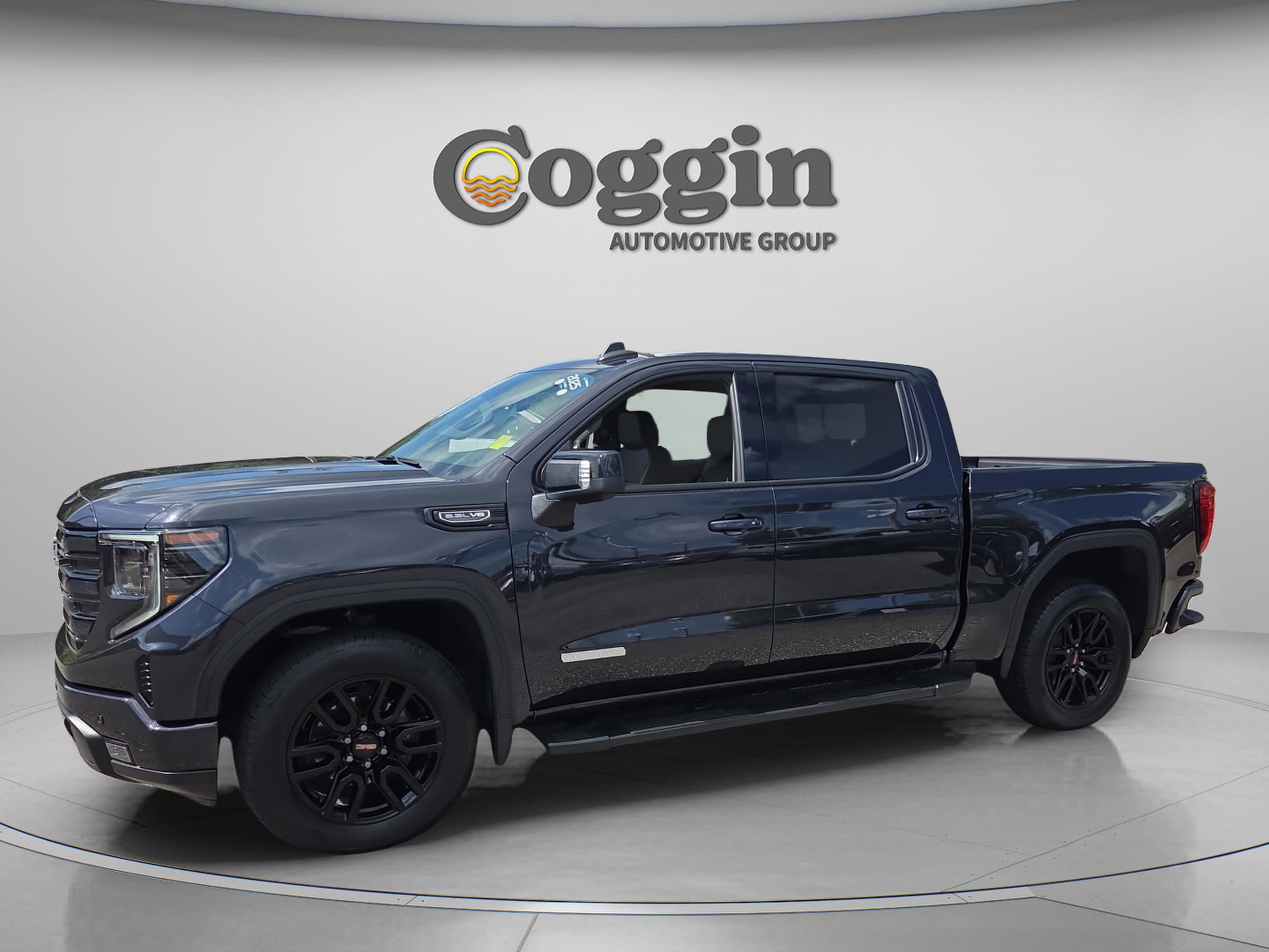 2025 GMC Sierra 2WD Crew Cab Short Box Elevation's photo