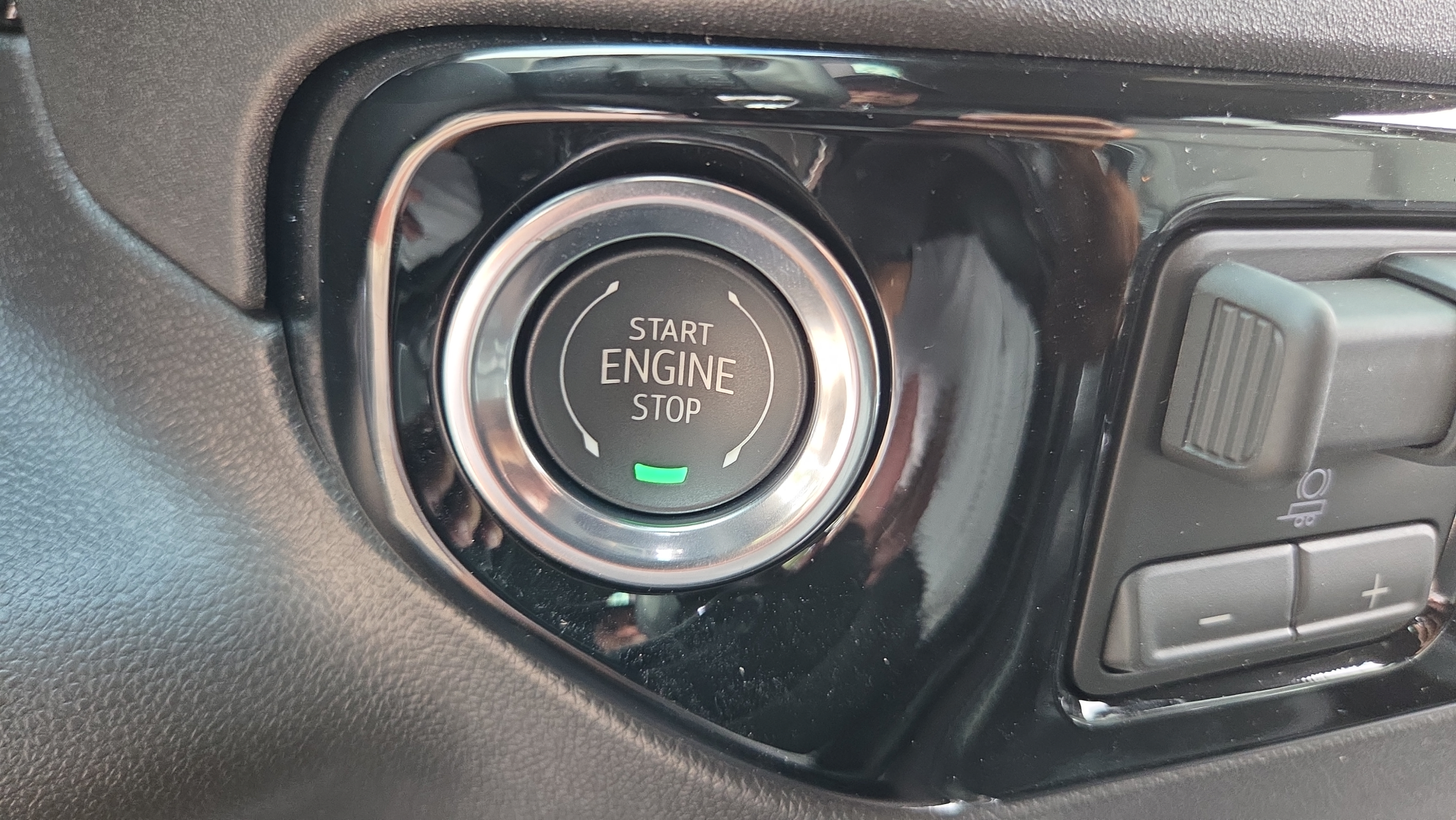 2026 GMC Sierra 1500 SLT - Photo 22