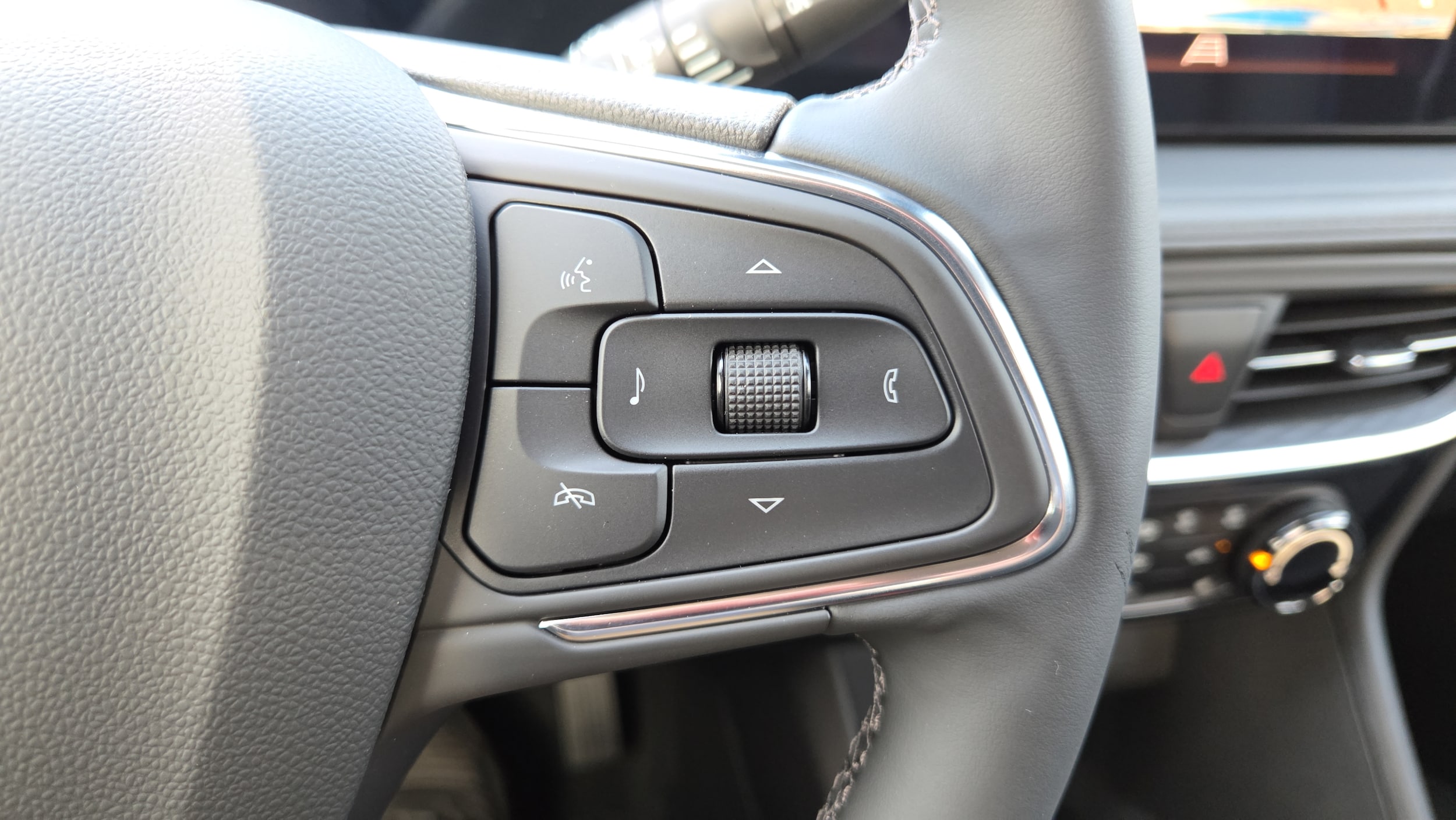 2026 Buick Encore GX Sport Touring - Photo 12