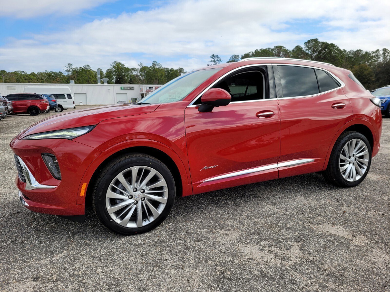 2025 Buick Envision Avenir photo 2