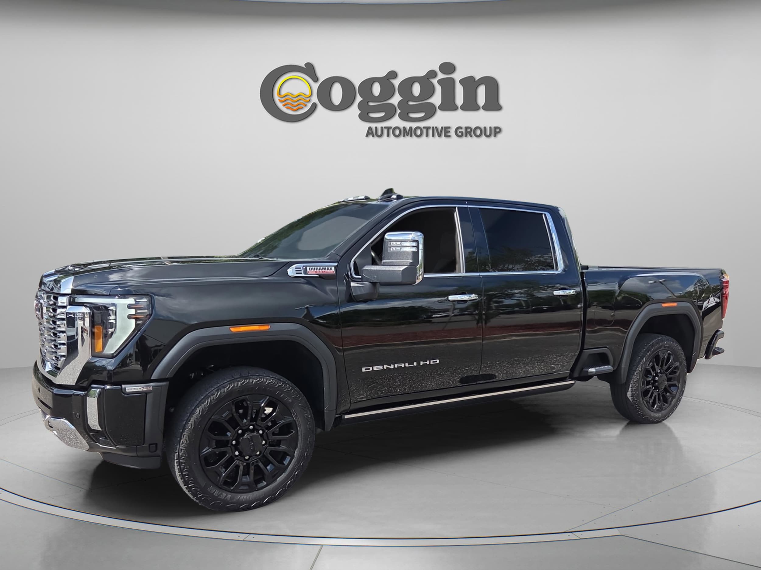2024 GMC Sierra 4WD Crew Cab Standard Box Denali's photo