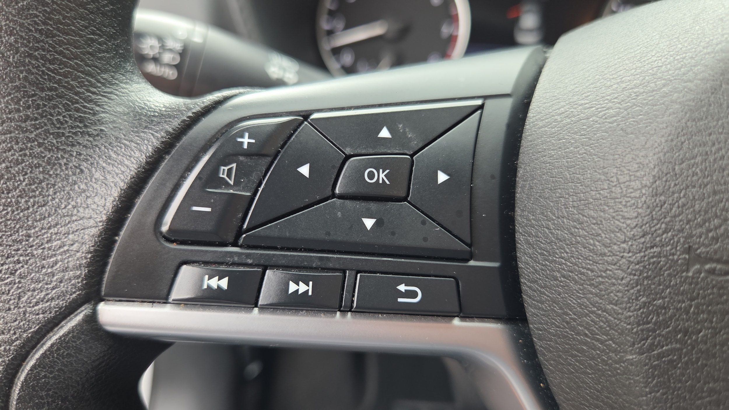 2024 Nissan Sentra SV - Photo 27