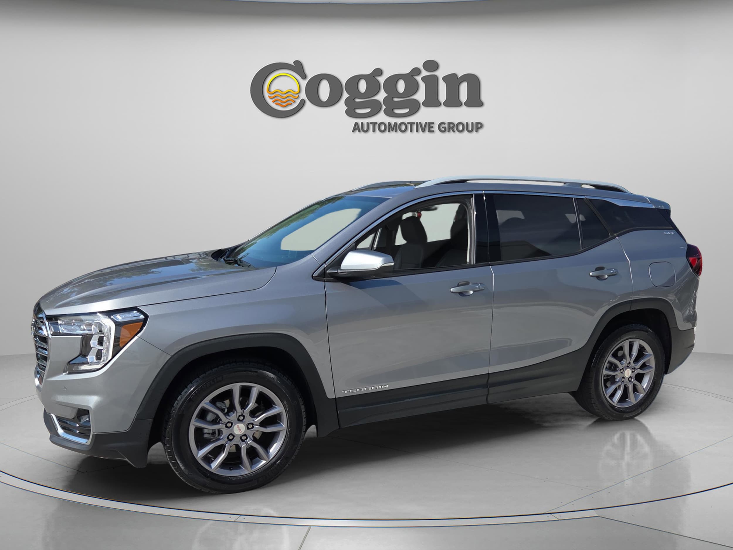 2024 GMC Terrain SLT FWD's photo