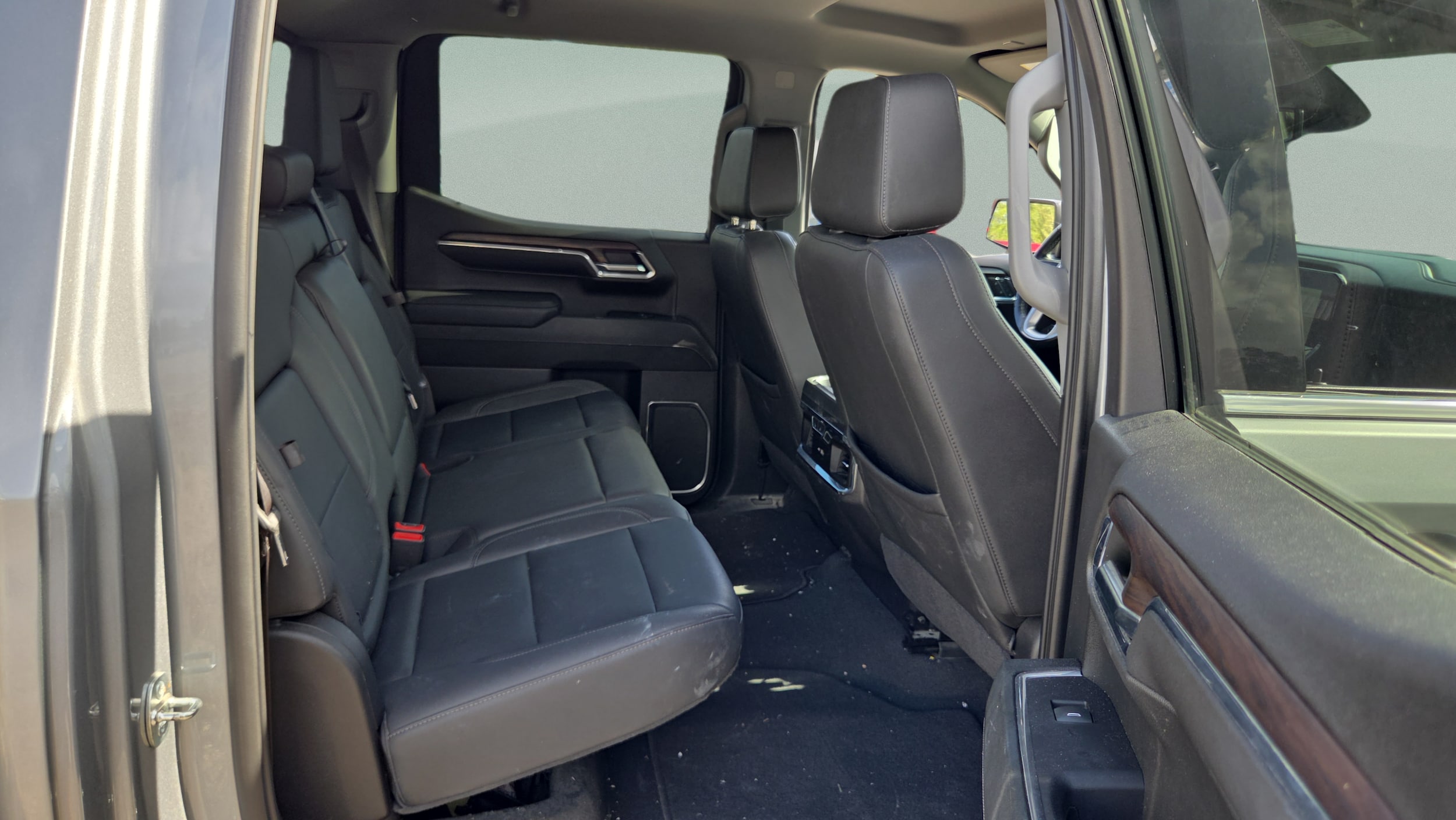 2023 GMC Sierra 1500 SLT - Photo 19