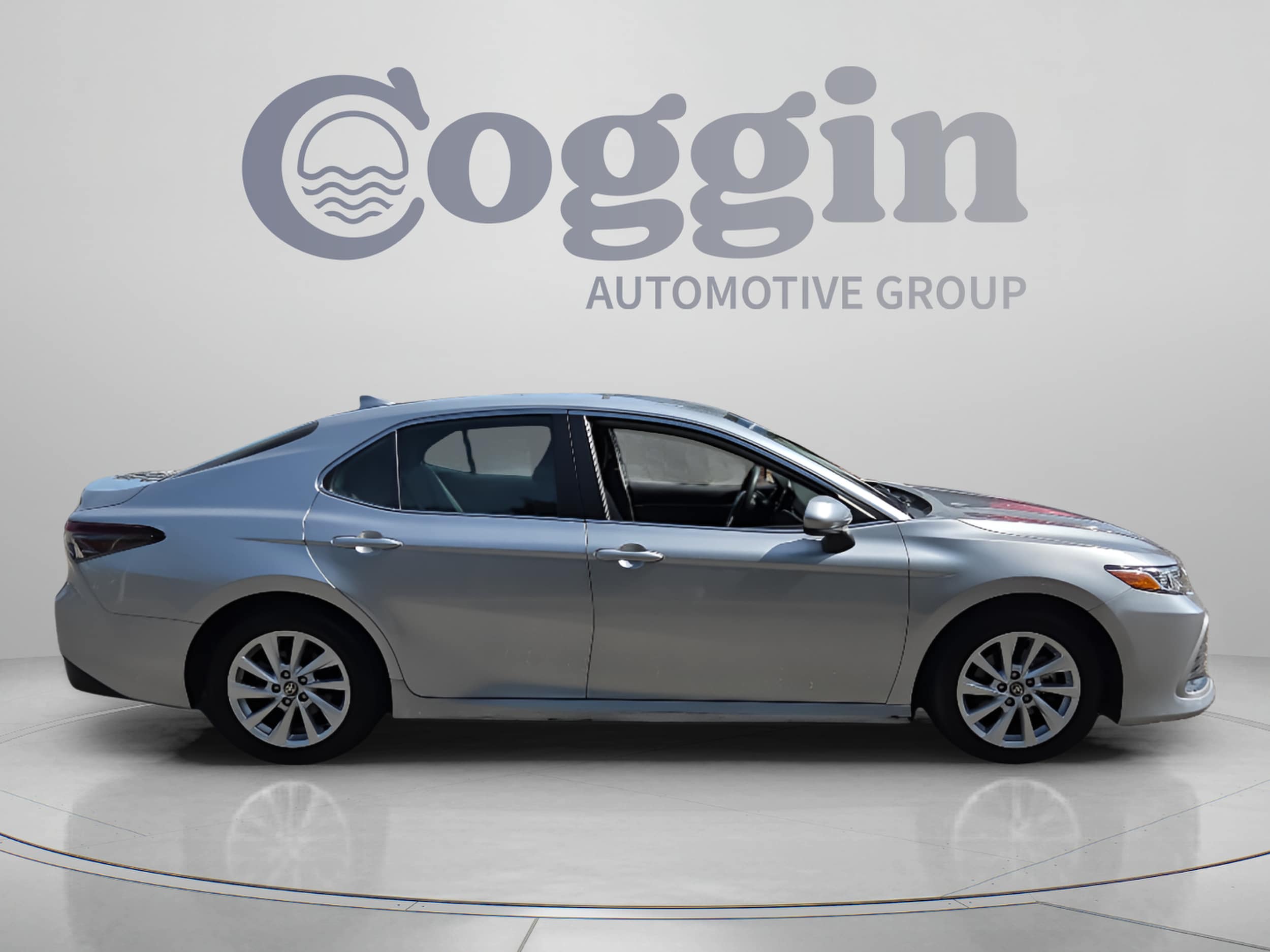 2024 Toyota Camry LE - Photo 6