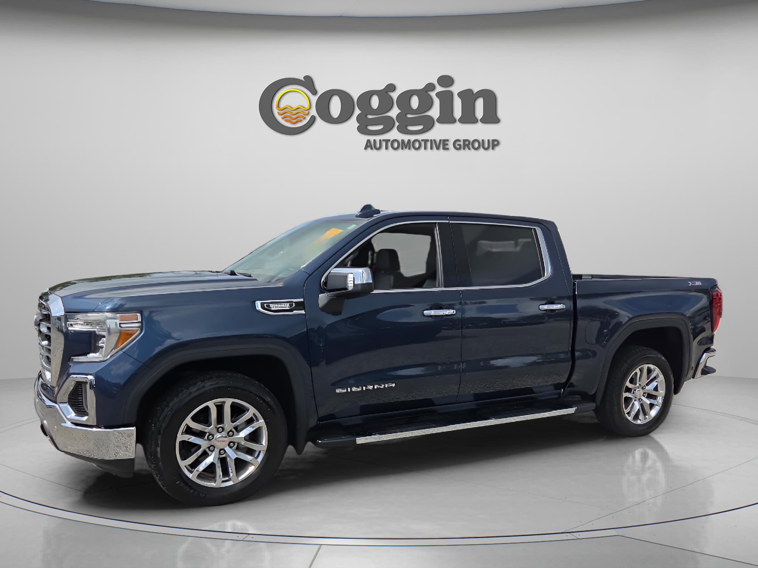 2020 GMC Sierra 4WD Crew Cab Short Box SLT's photo