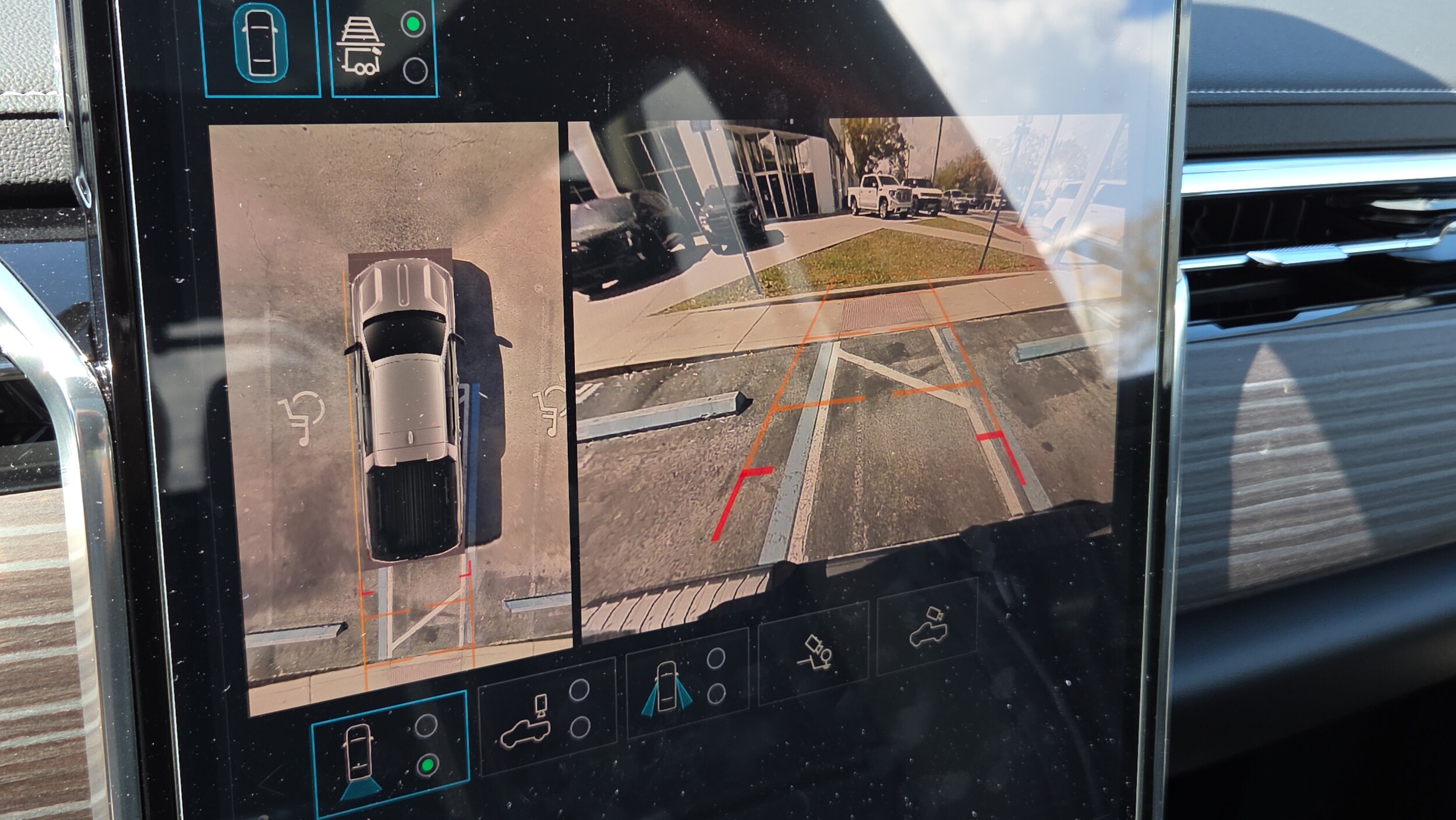 2025 GMC Sierra EV Denali - Photo 15