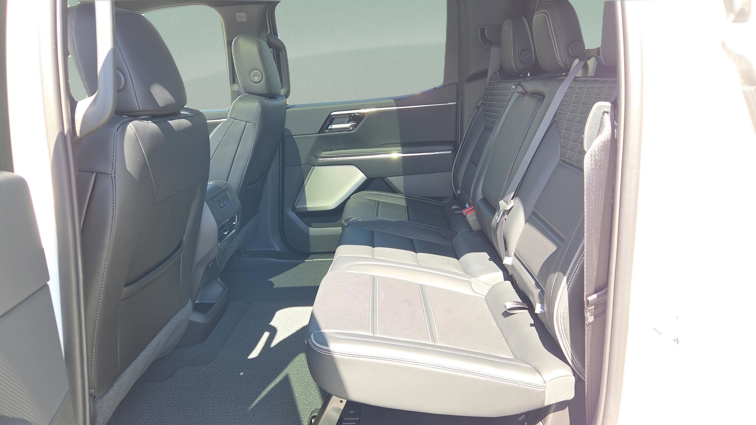 2025 GMC Sierra EV Denali - Photo 25