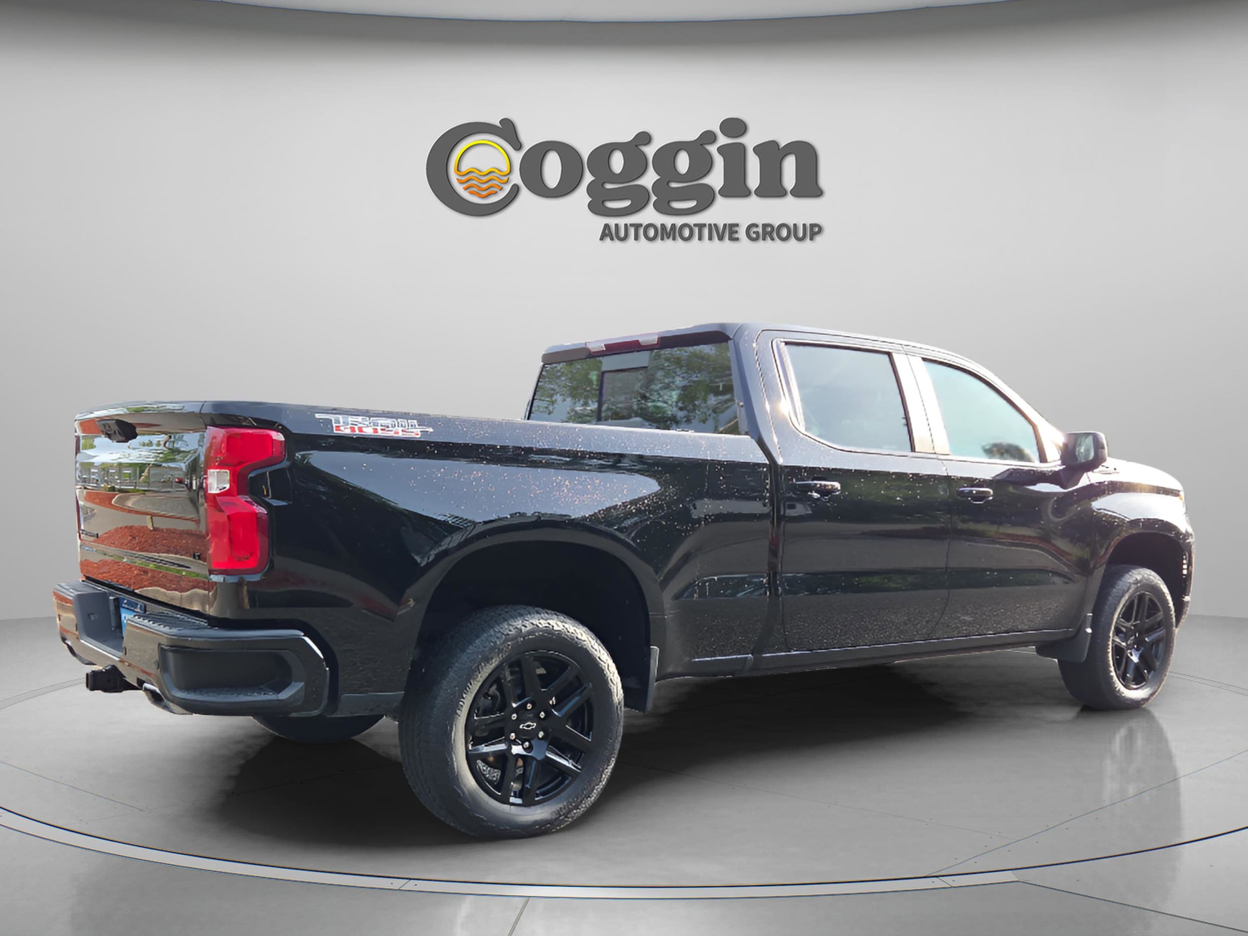 2023 Chevrolet Silverado 1500 LT Trail Boss - Photo 5