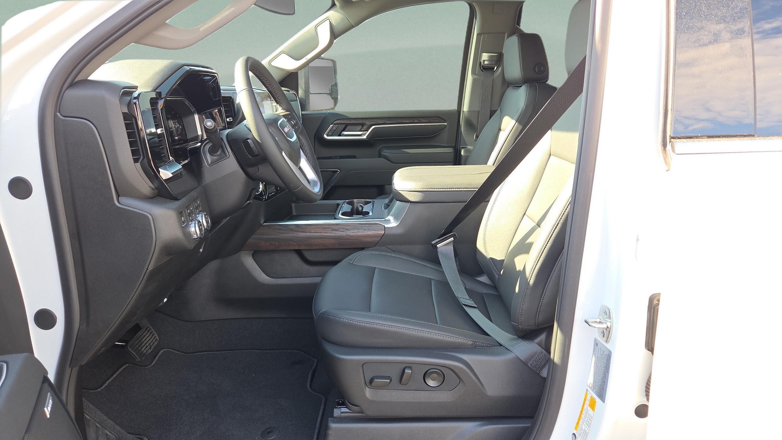 2026 GMC Sierra 3500HD SLT - Photo 25