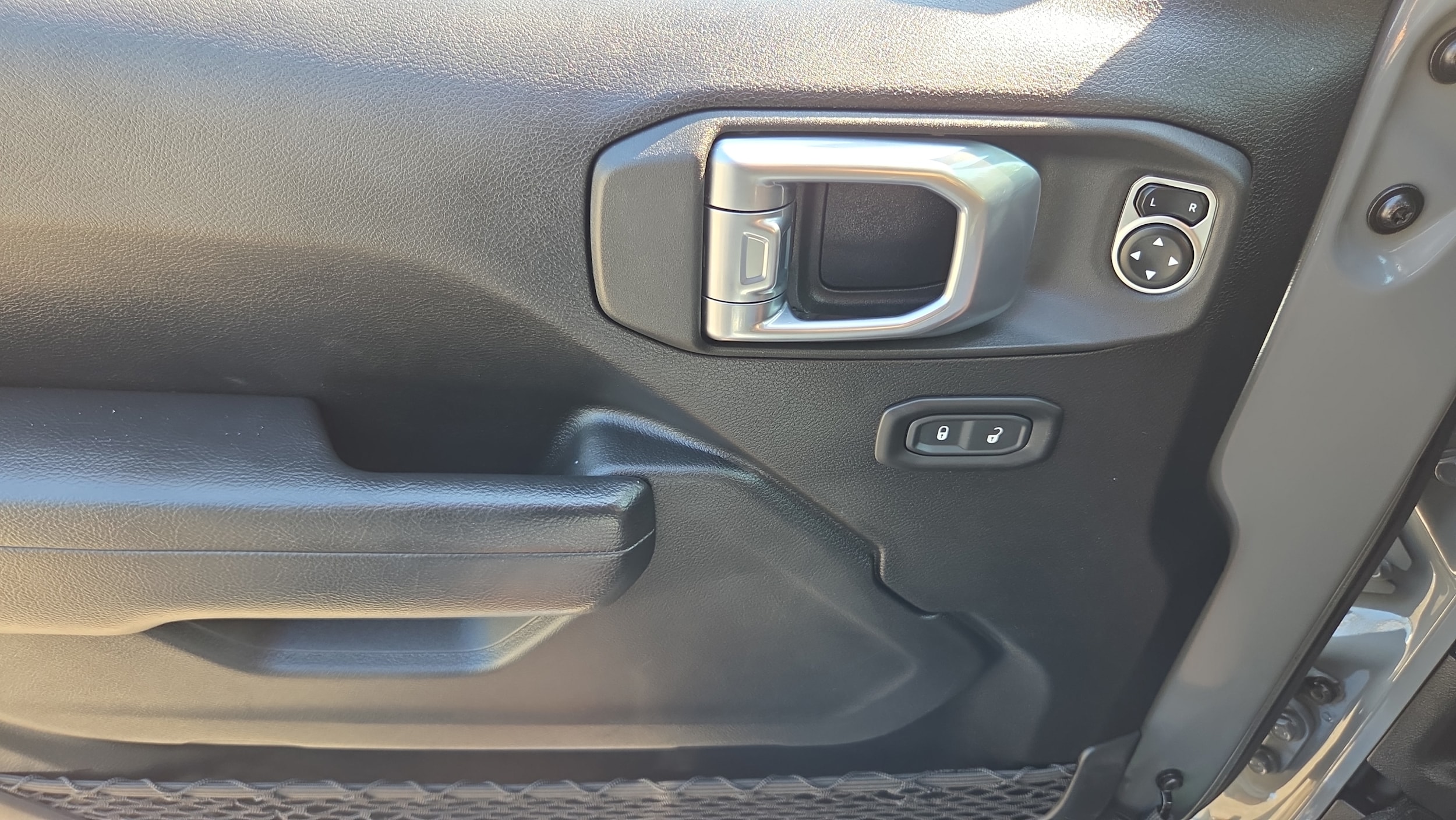2023 Jeep Wrangler 4-Door Sport S - Photo 28
