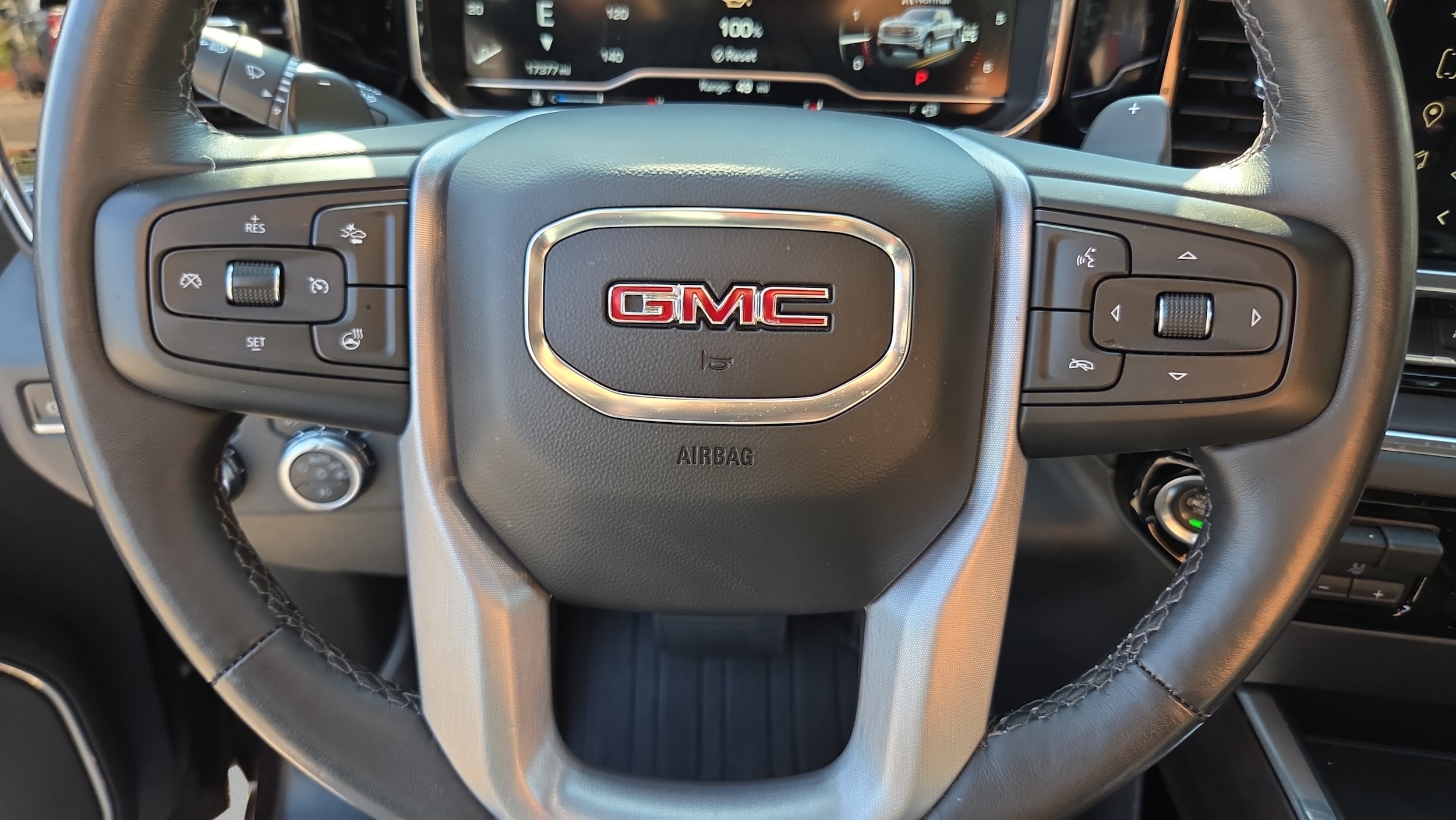 2023 GMC Sierra 1500 SLT - Photo 23