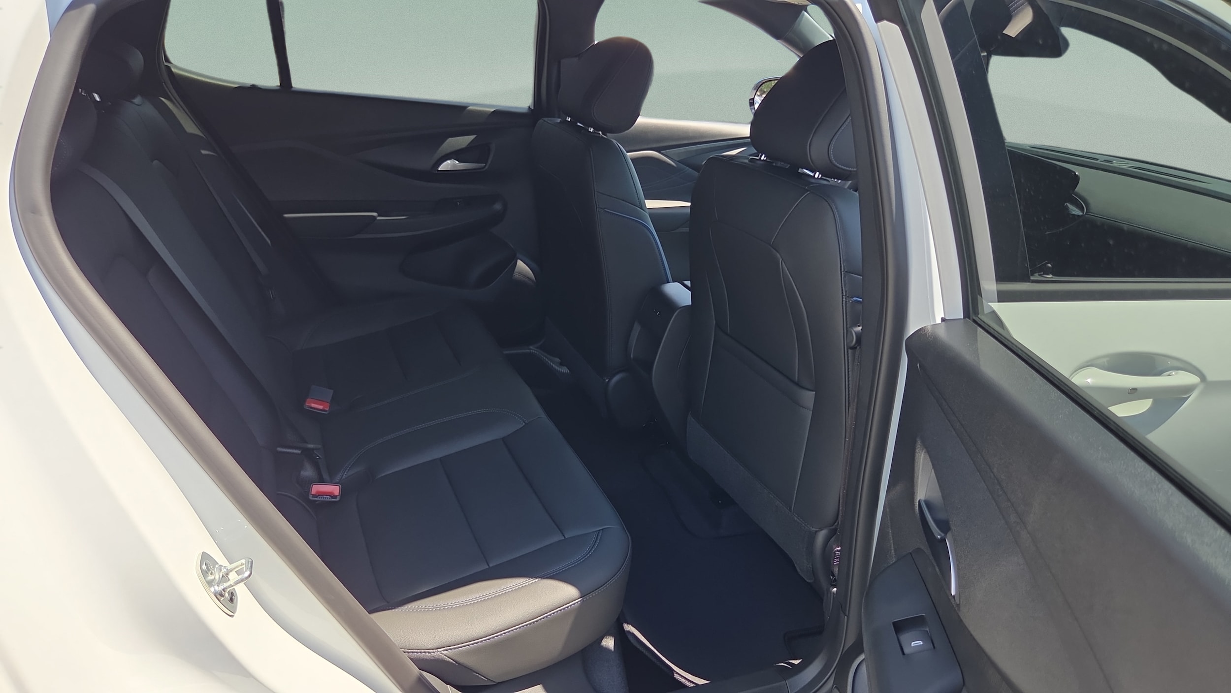2026 Buick Envista Sport Touring - Photo 14